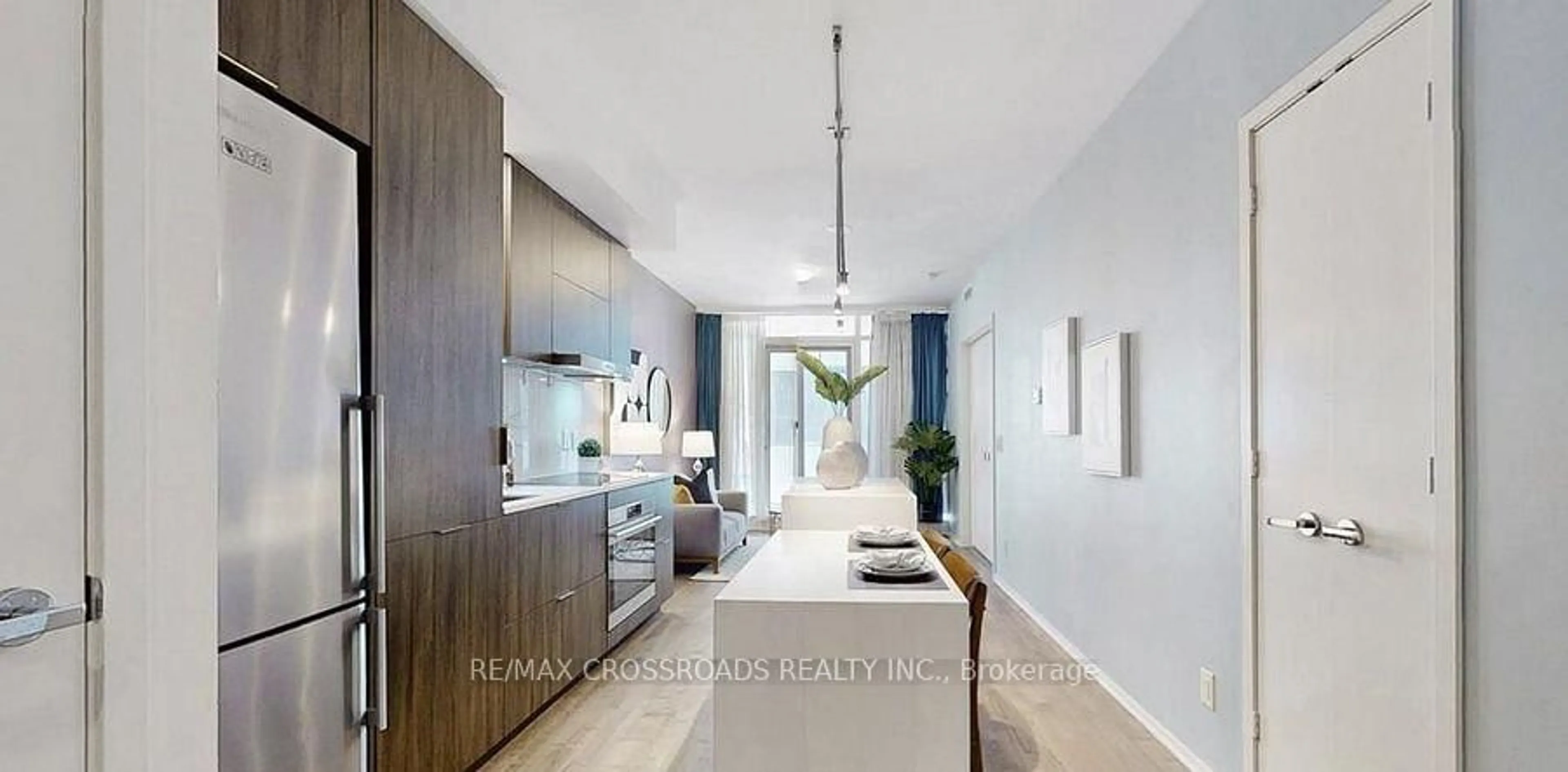 Contemporary kitchen, ceramic/tile floor for 1 Bloor St #3208, Toronto Ontario M4W 0A8