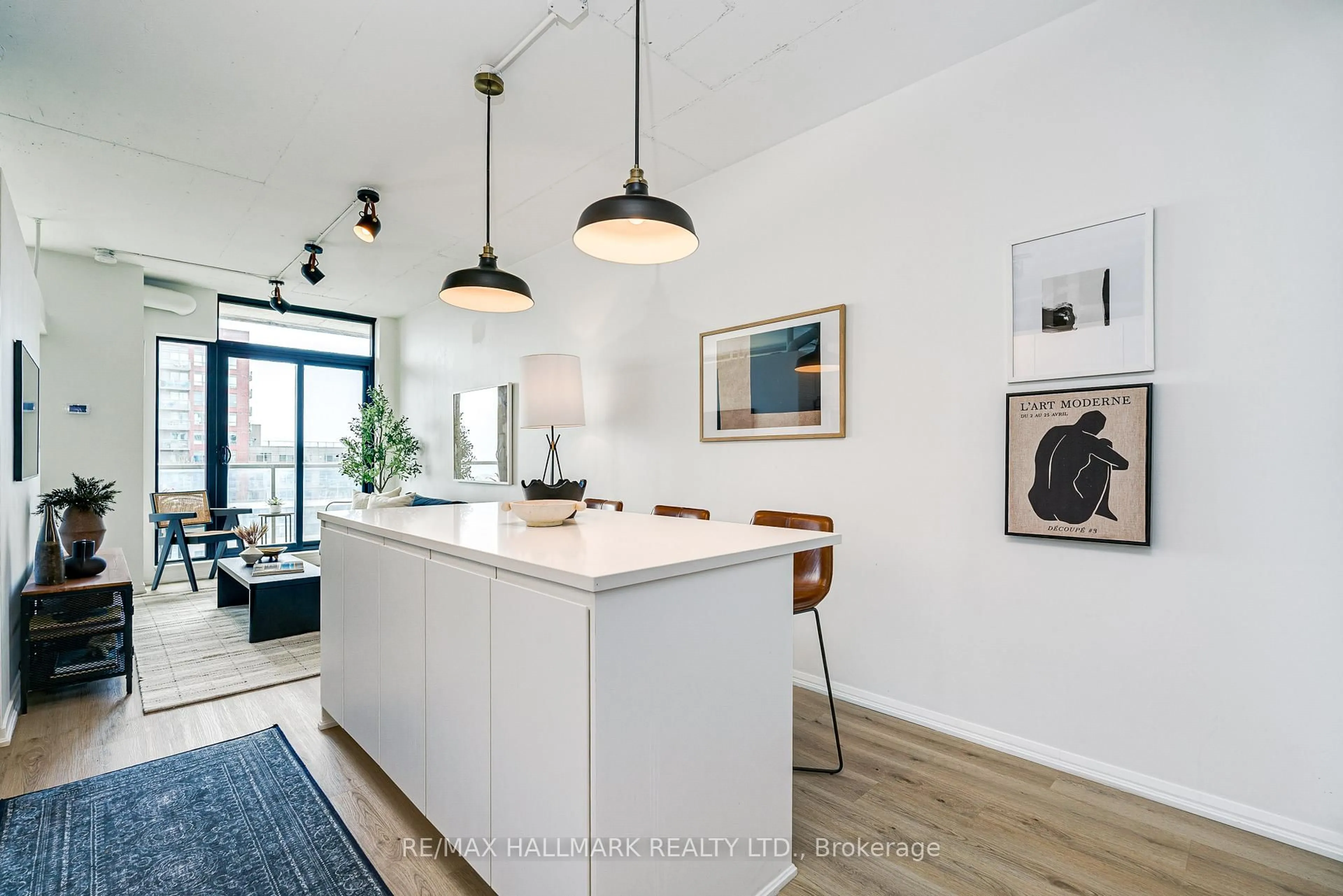 Open concept kitchen, unknown for 150 Sudbury St, Toronto Ontario M6J 3S8