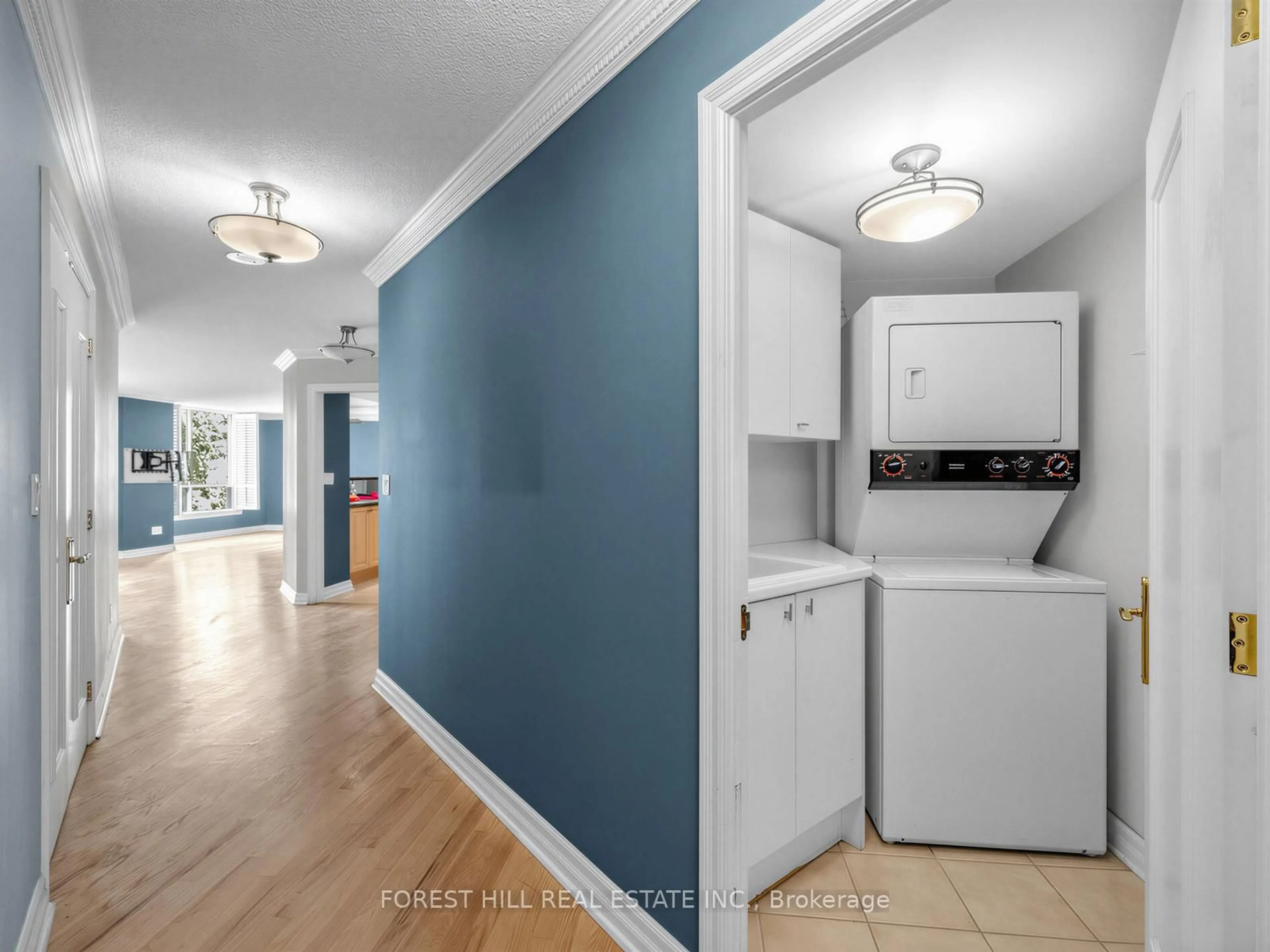 Laundry room for 2727 Yonge St #412, Toronto Ontario M4N 3R6
