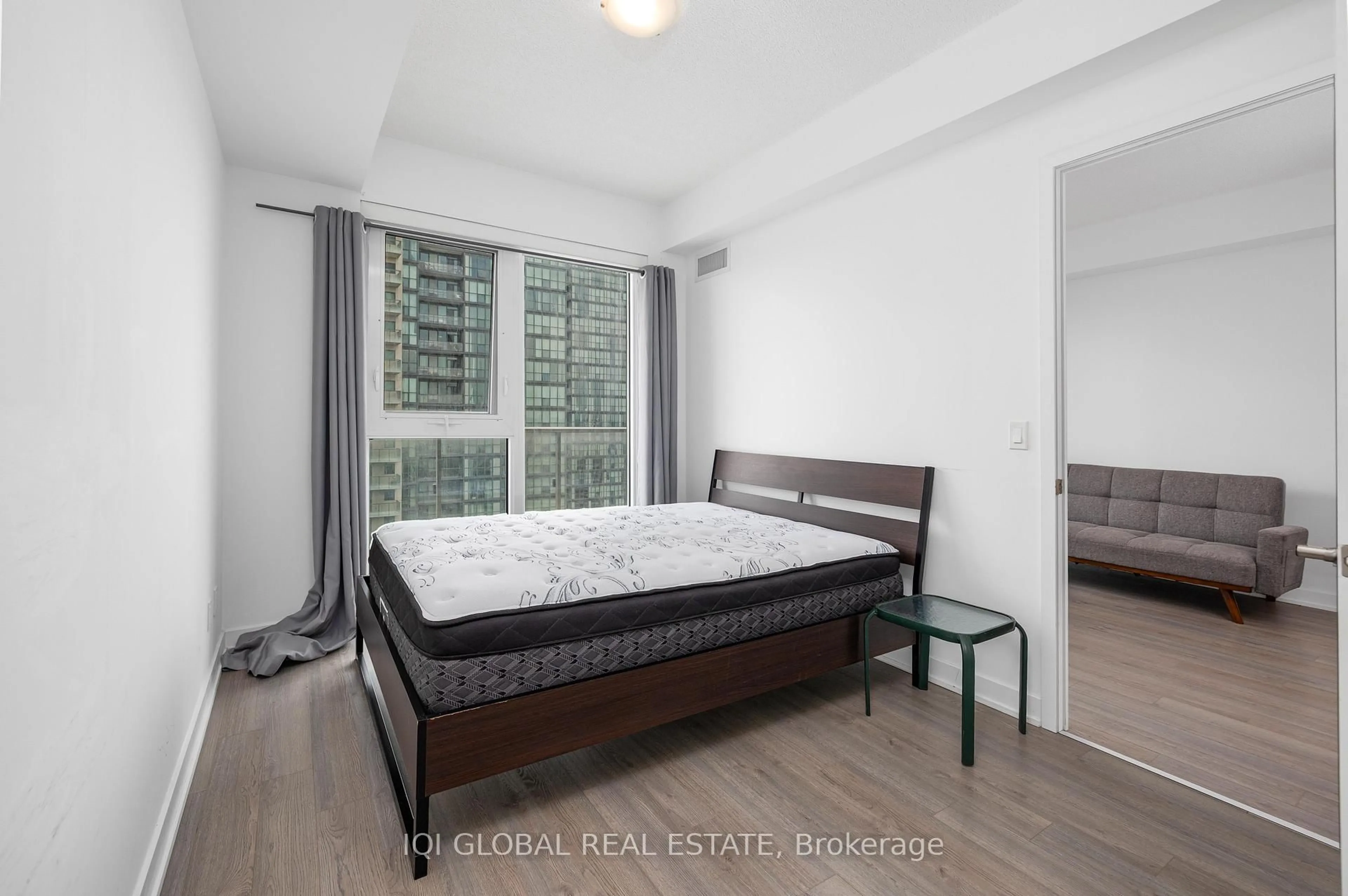 Bedroom with bed, unknown for 5180 Yonge St #1809, Toronto Ontario M2N 0K5
