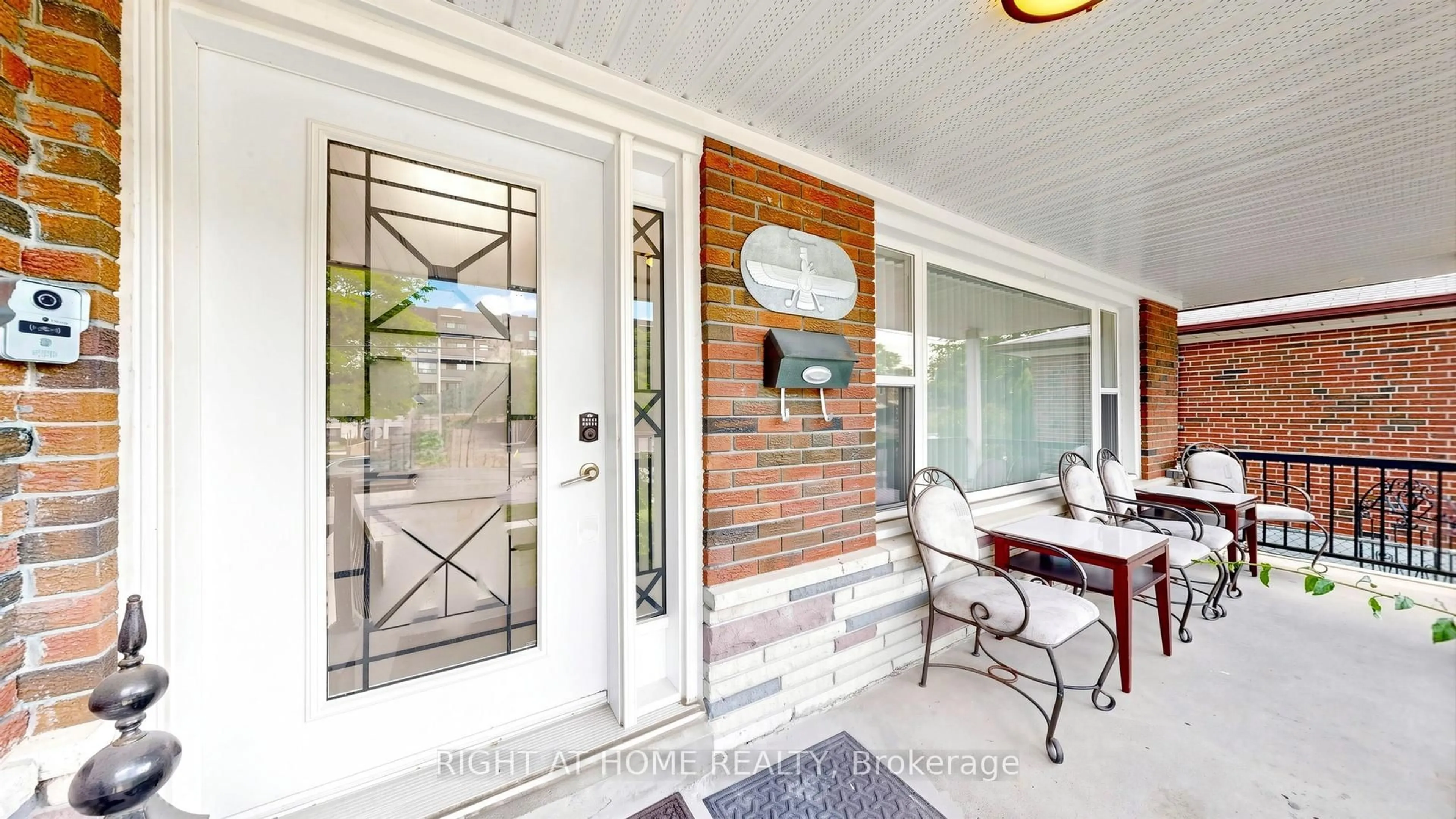 Unknown for 151 Ernest Ave, Toronto Ontario M2J 3T7