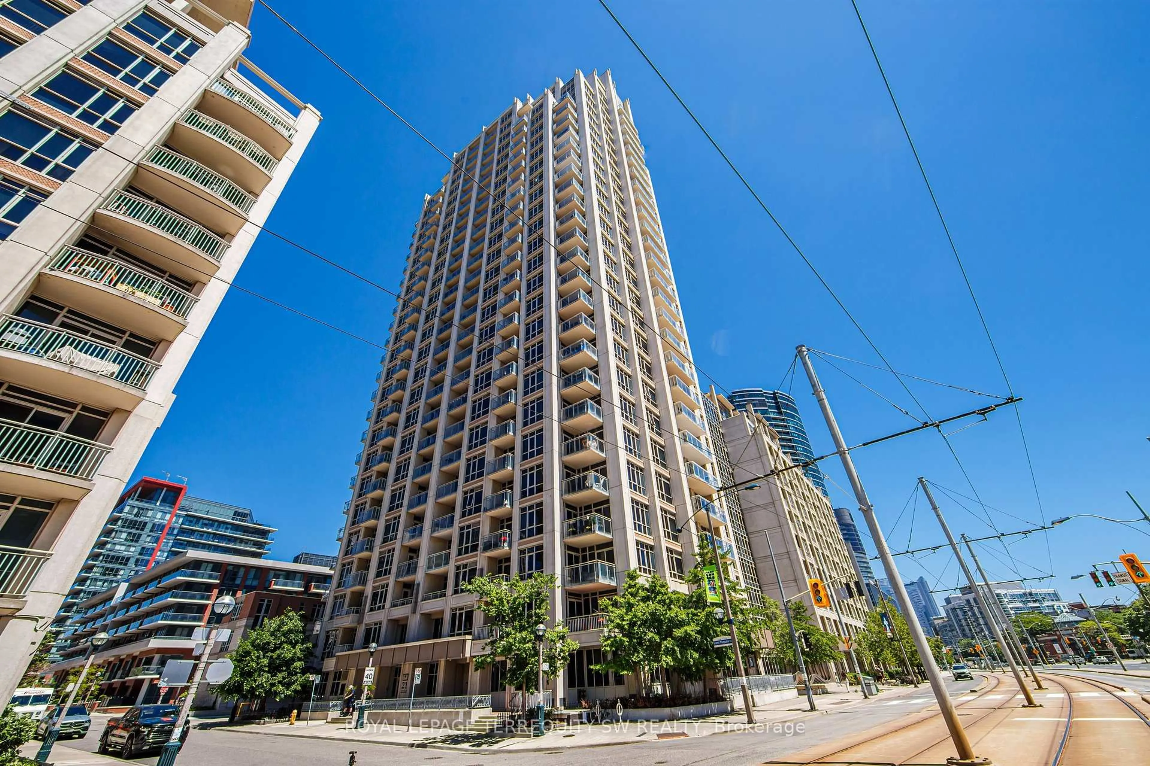 Patio, building for 21 Grand Magazine St #418, Toronto Ontario M5V 1B5