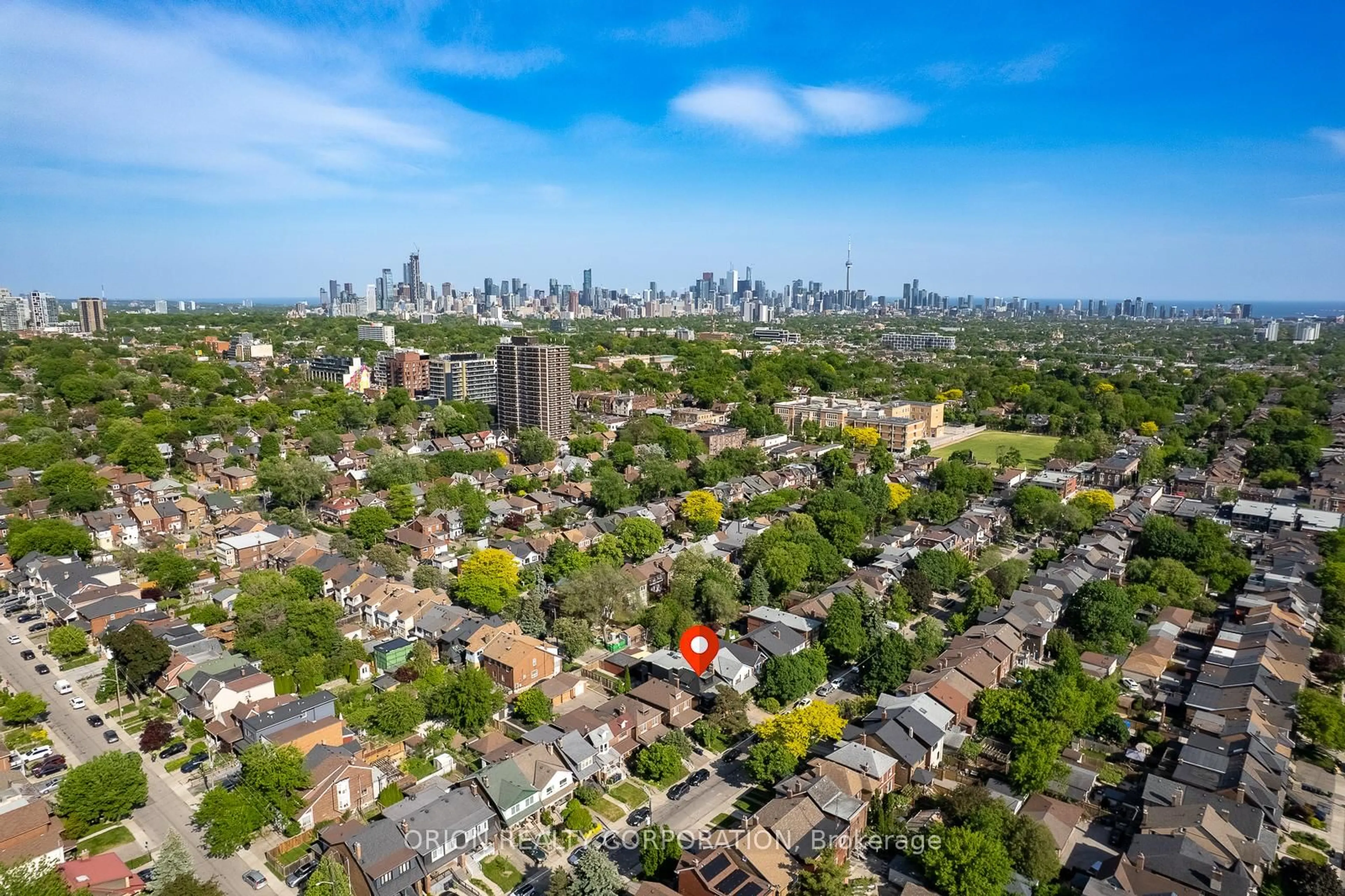 A pic from outside/outdoor area/front of a property/back of a property/a pic from drone, city buildings view from balcony for 185 Glenholme Ave, Toronto Ontario M6E 3C5