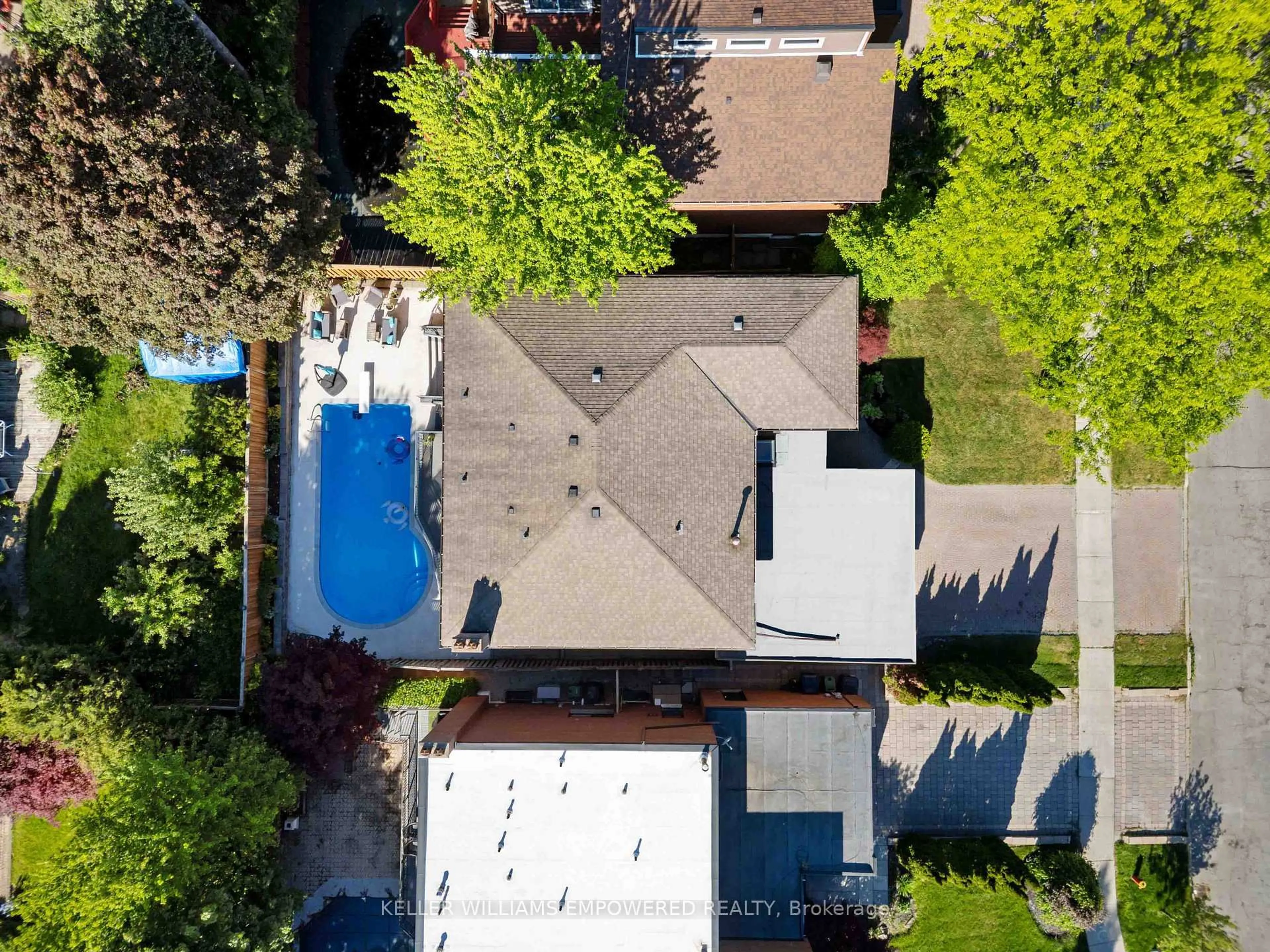 A pic from outside/outdoor area/front of a property/back of a property/a pic from drone, street for 16 O'meara Crt, Toronto Ontario M2J 4Y9