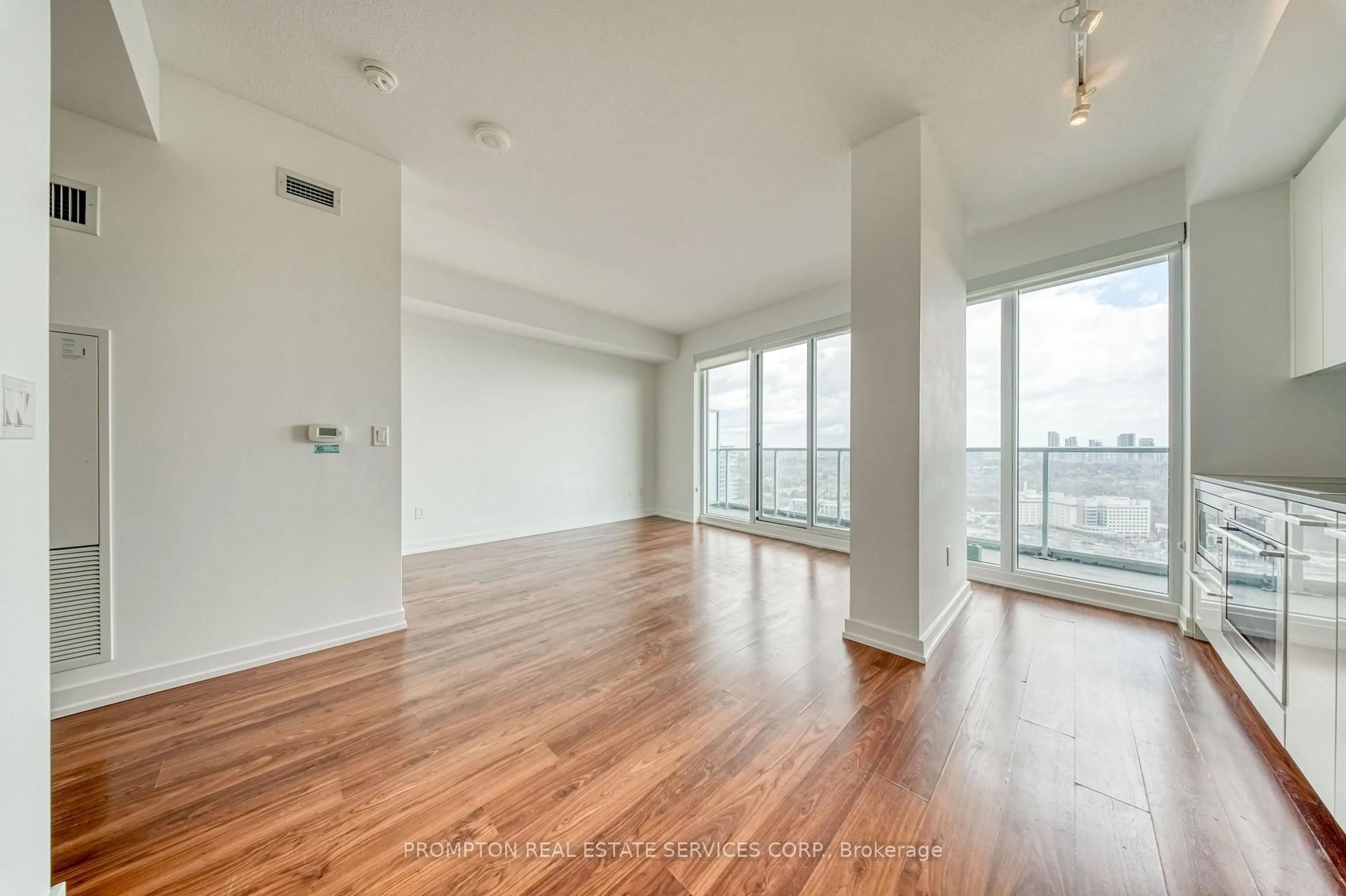 A pic of a room for 117 McMahon Dr #2801, Toronto Ontario M2K 0E4