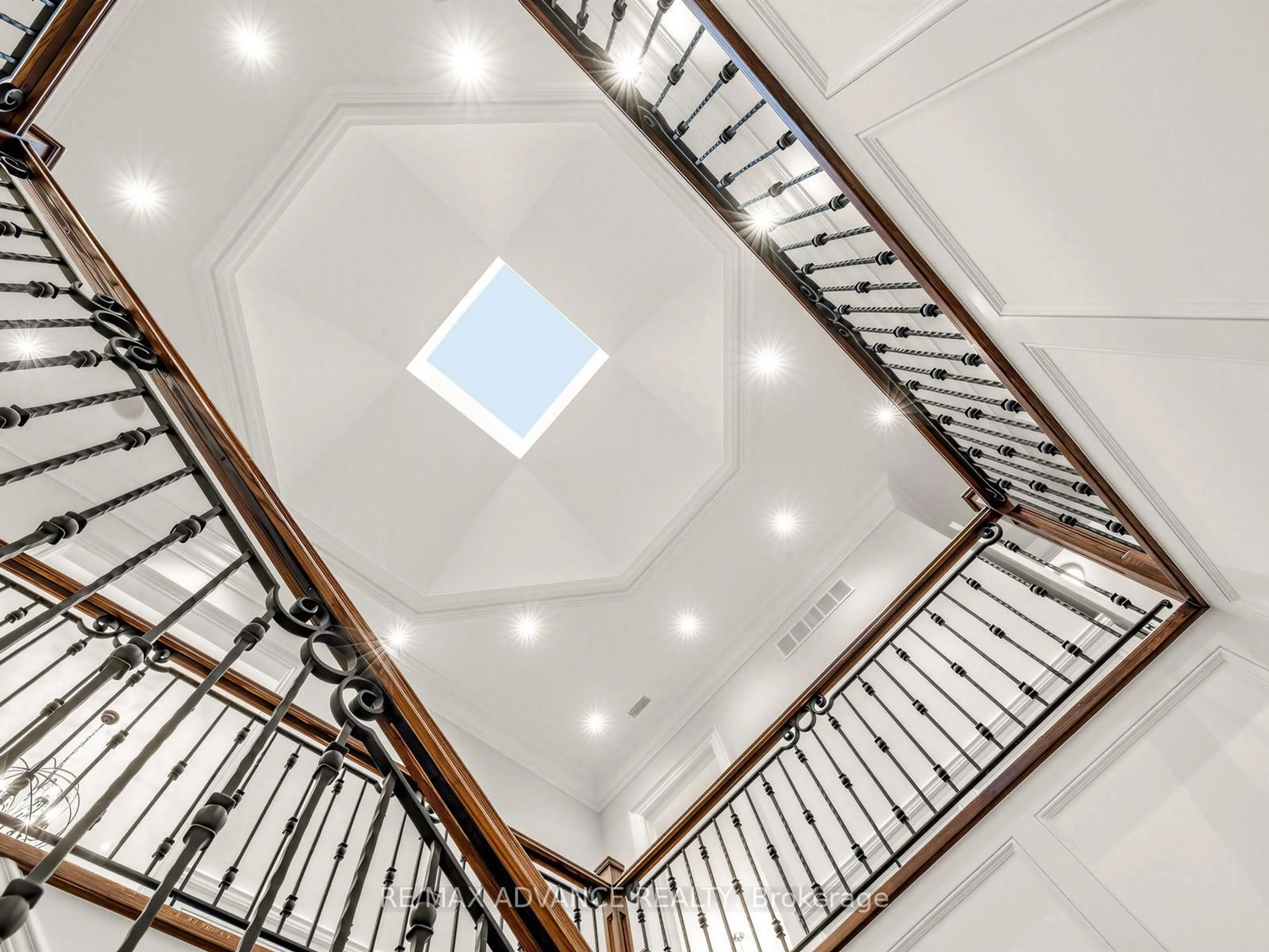 Stairs for 5 Lloydminster Cres, Toronto Ontario M2M 2R9