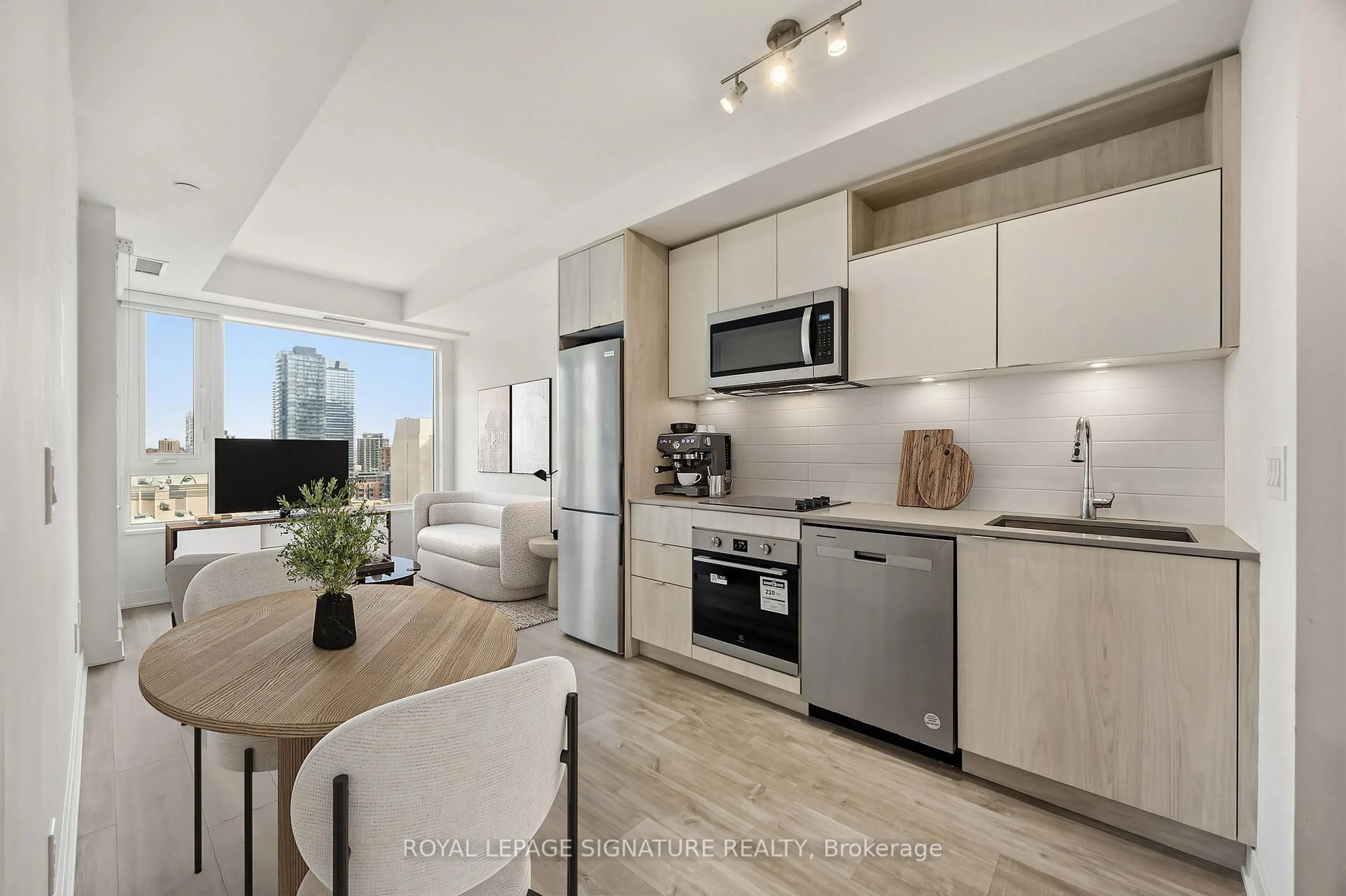 Open concept kitchen, unknown for 60 Princess St #913, Toronto Ontario M5A 2C7