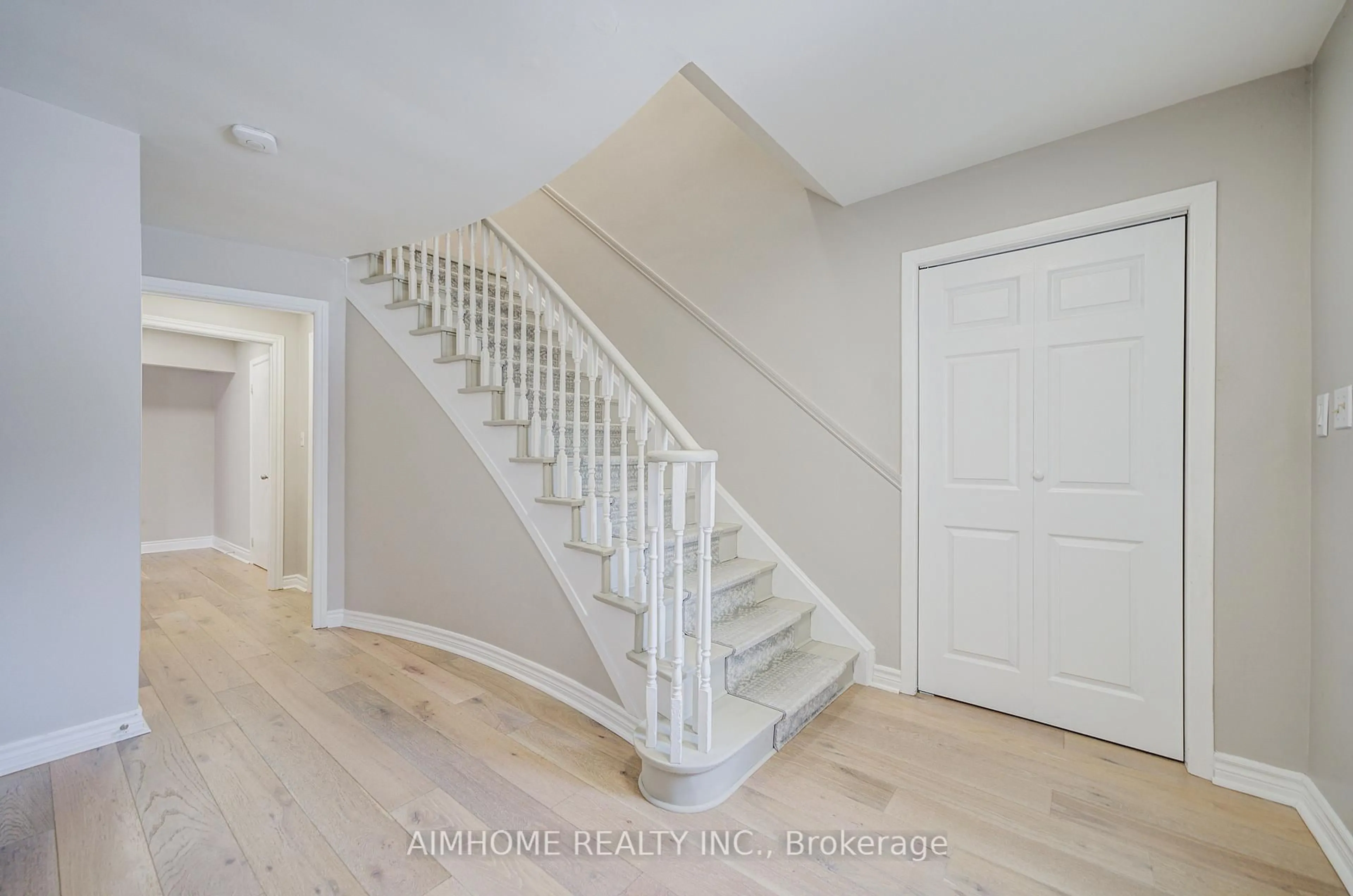 Unknown for 163 Chipwood Cres, Toronto Ontario M2J 3X6