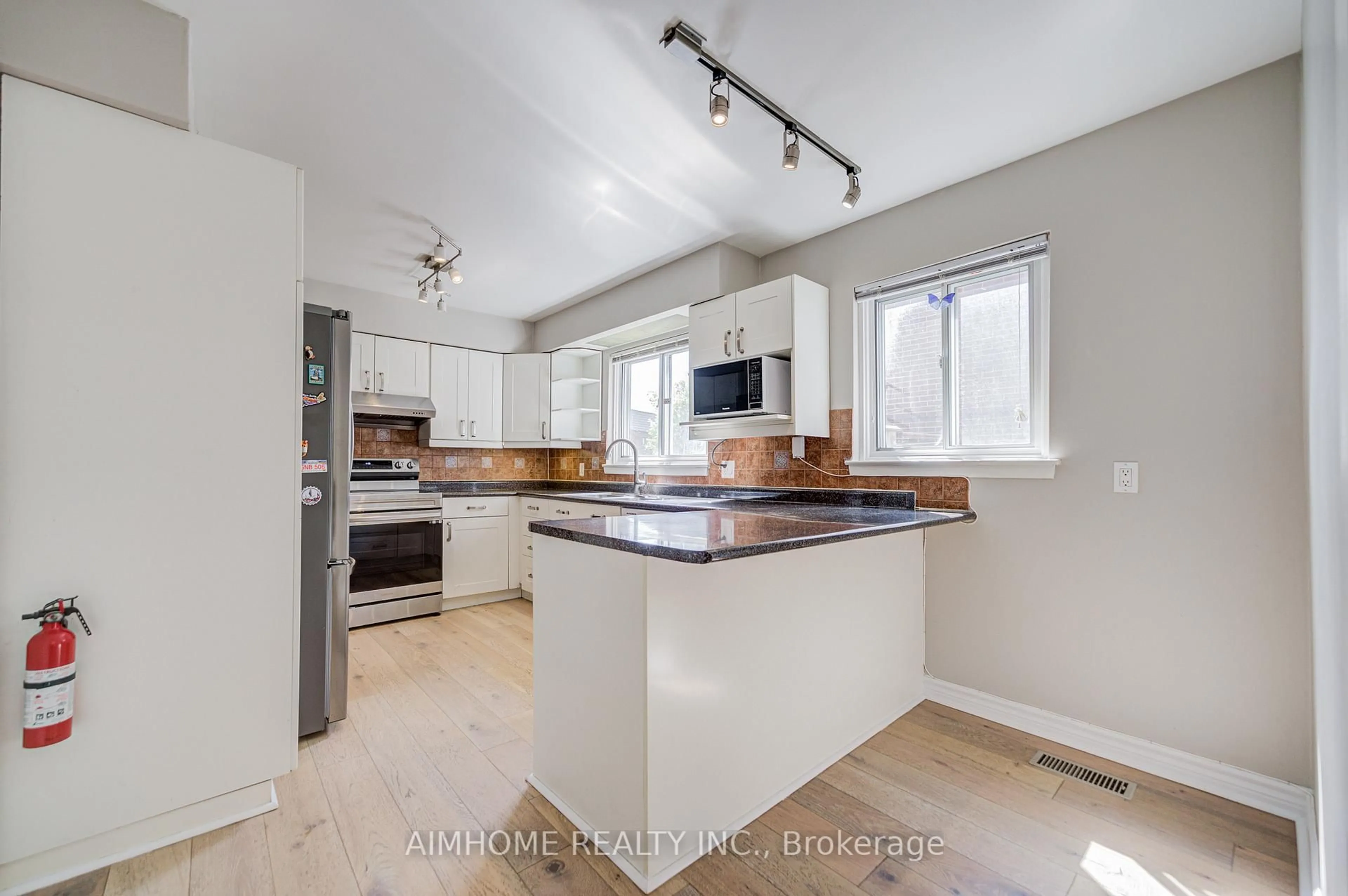 Open concept kitchen, unknown for 163 Chipwood Cres, Toronto Ontario M2J 3X6