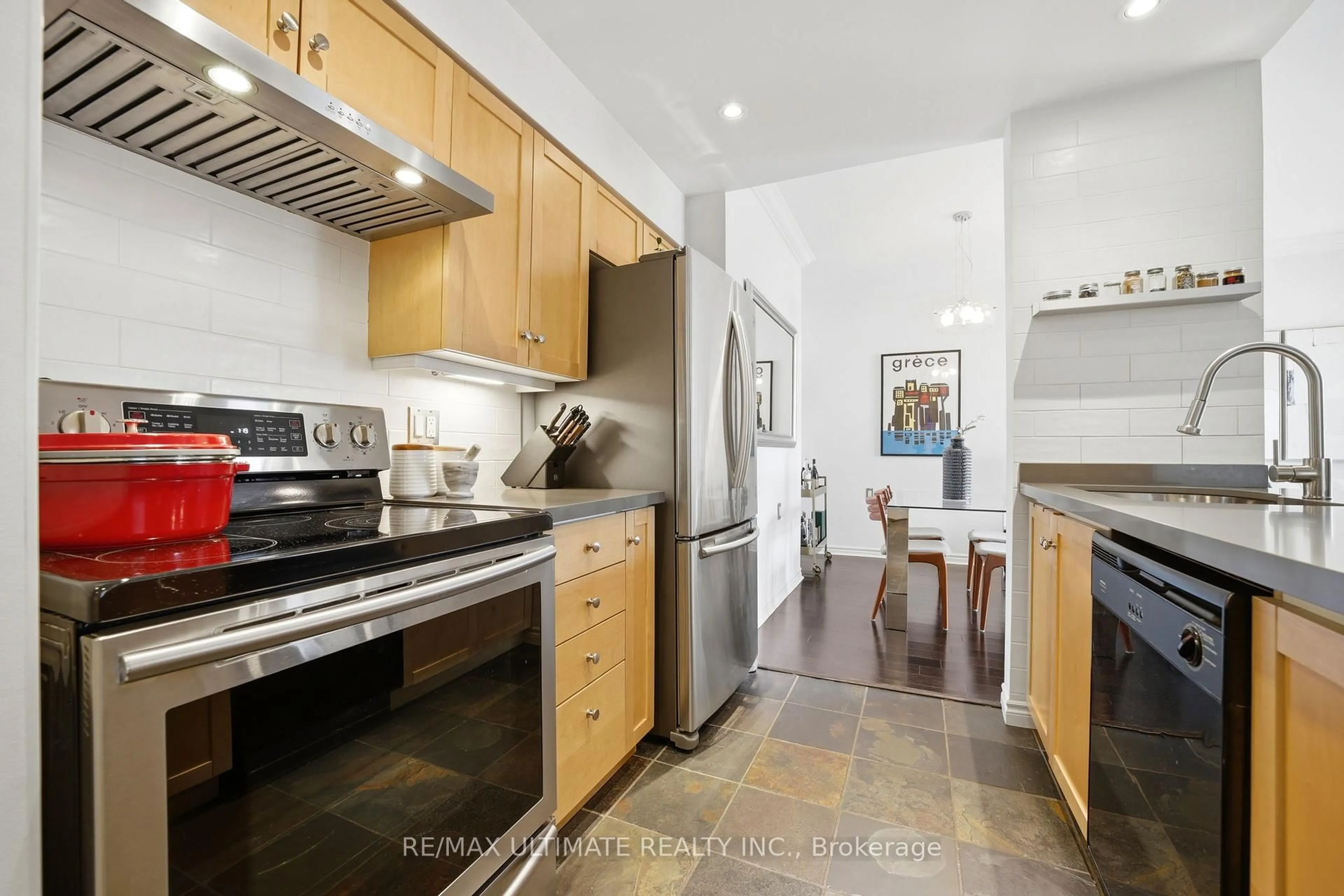 Unknown for 1750 Bayview Ave #405, Toronto Ontario M4G 3C4