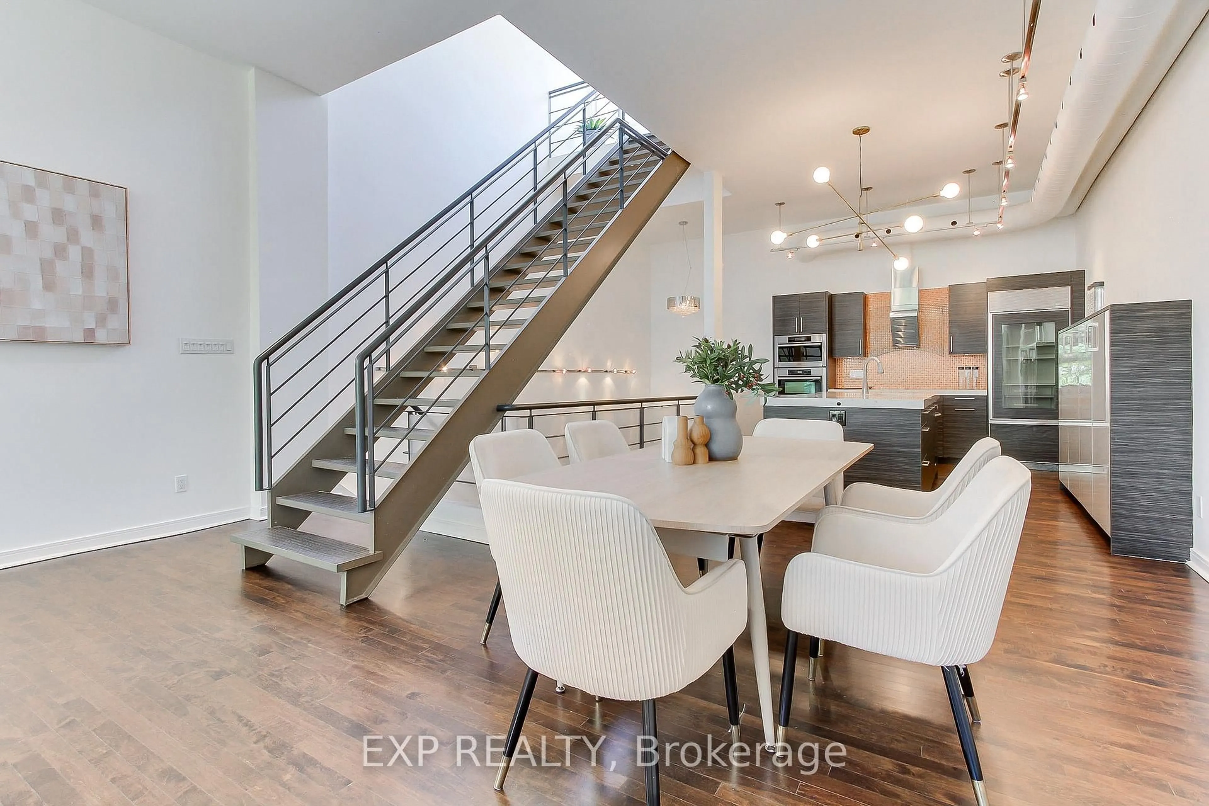 Unknown for 306 Sackville St #4, Toronto Ontario M5A 3G2