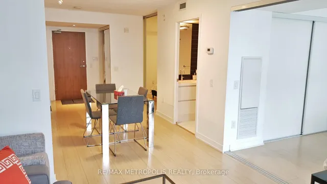 85 Queens Wharf Rd #516, Toronto 5
