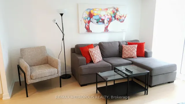 85 Queens Wharf Rd #526, Toronto 3