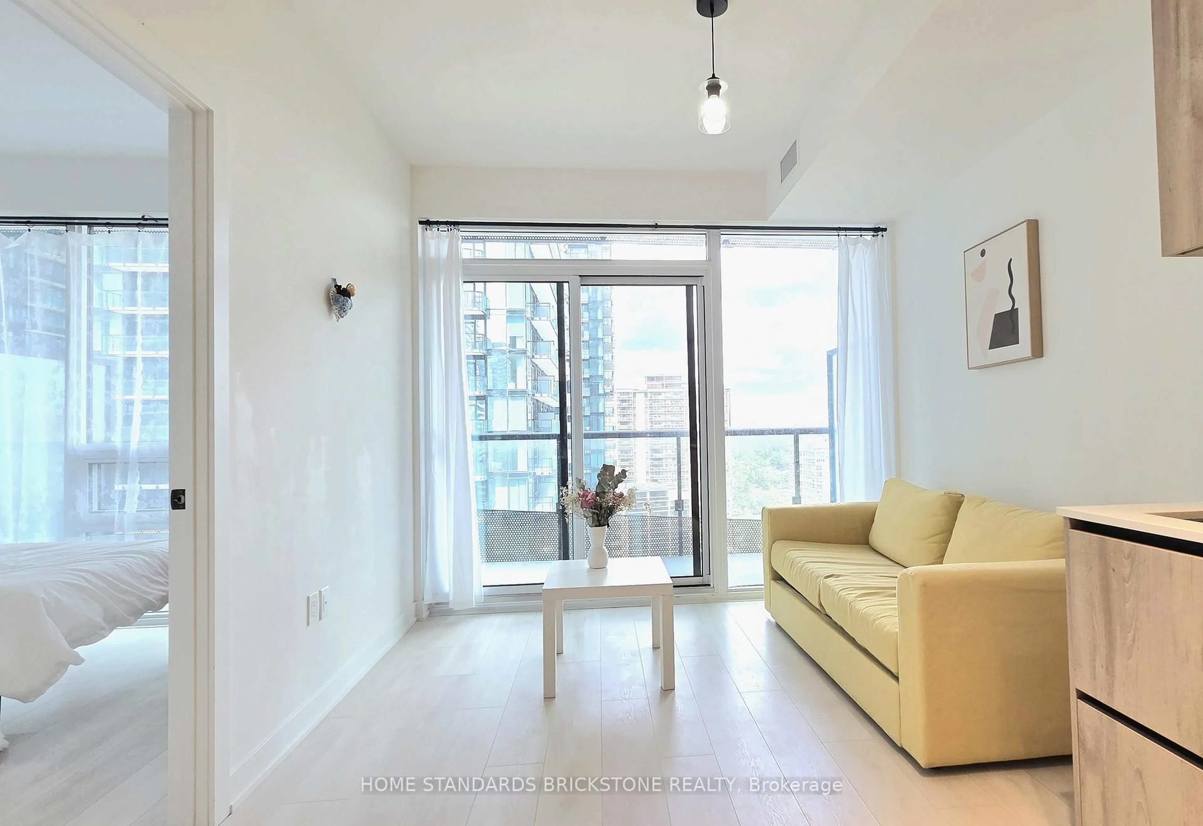 Unknown for 117 Broadway Ave #1705, Toronto Ontario M4P 1V3