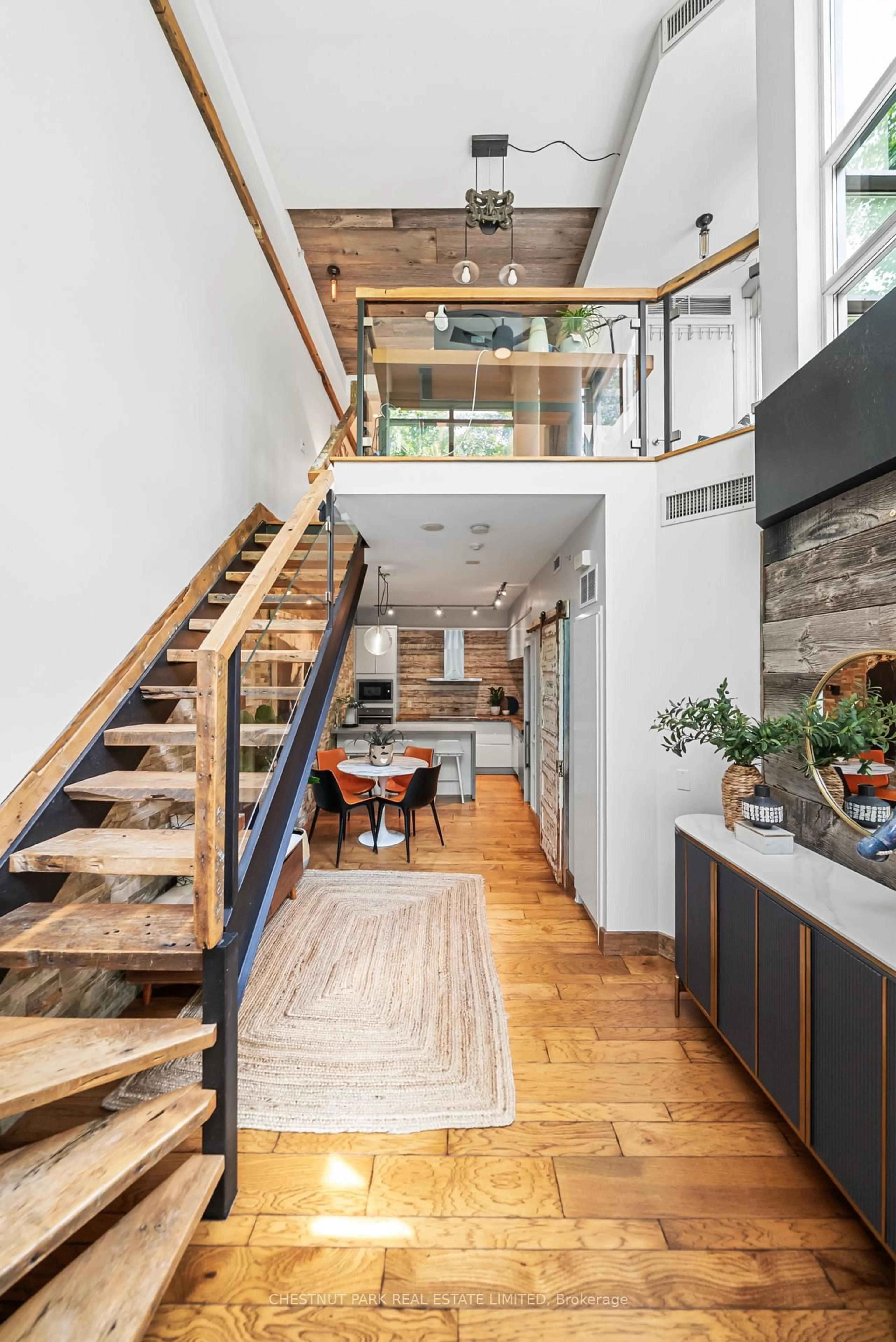 Indoor entryway for 150 Homewood Ave #107, Toronto Ontario M4Y 2J6