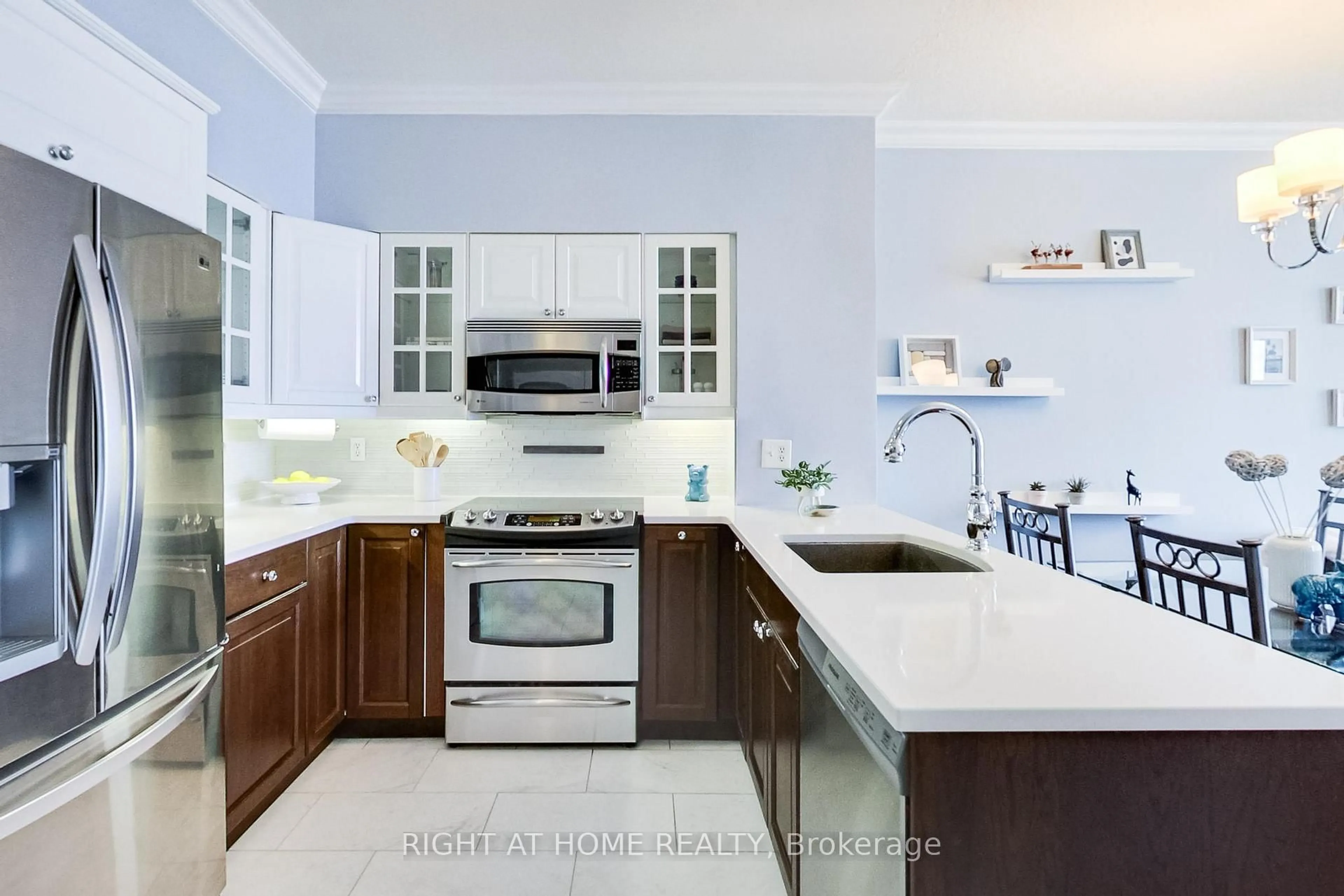 Contemporary kitchen, ceramic/tile floor for 55 Harrison Garden Blvd #Ph6, Toronto Ontario M2N 7G3