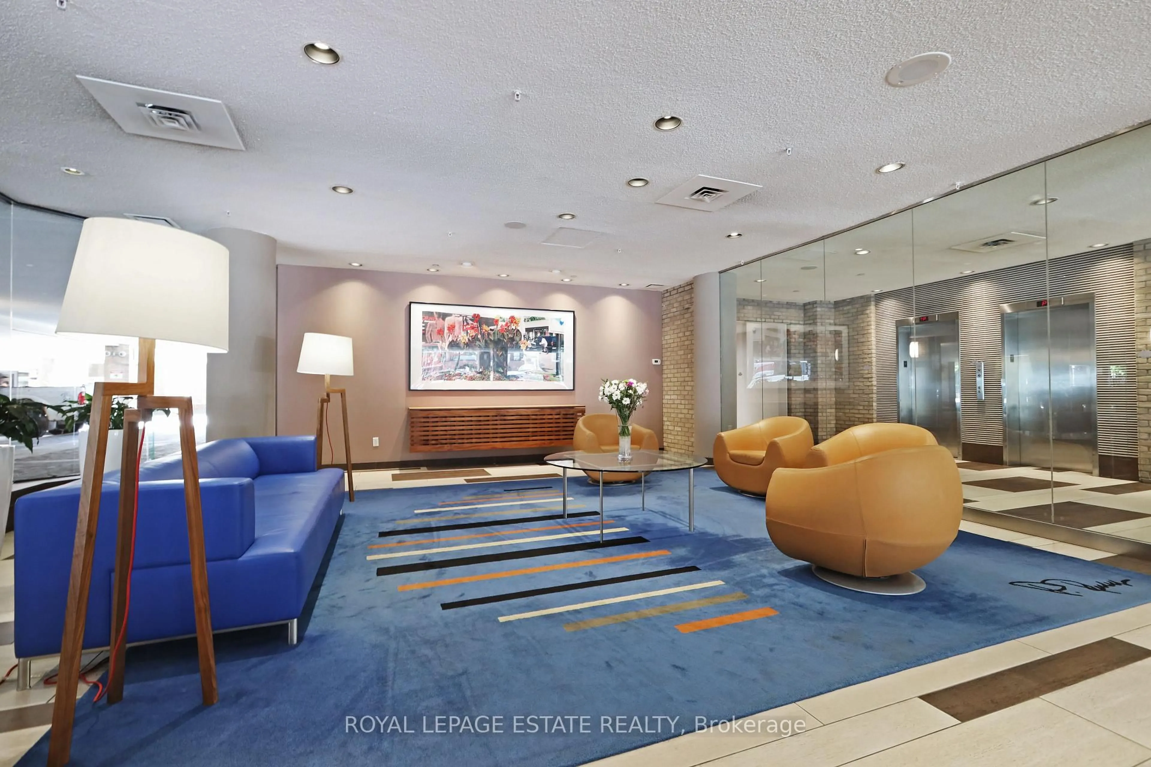 Lobby for 35 Church St #306, Toronto Ontario M5E 1T3