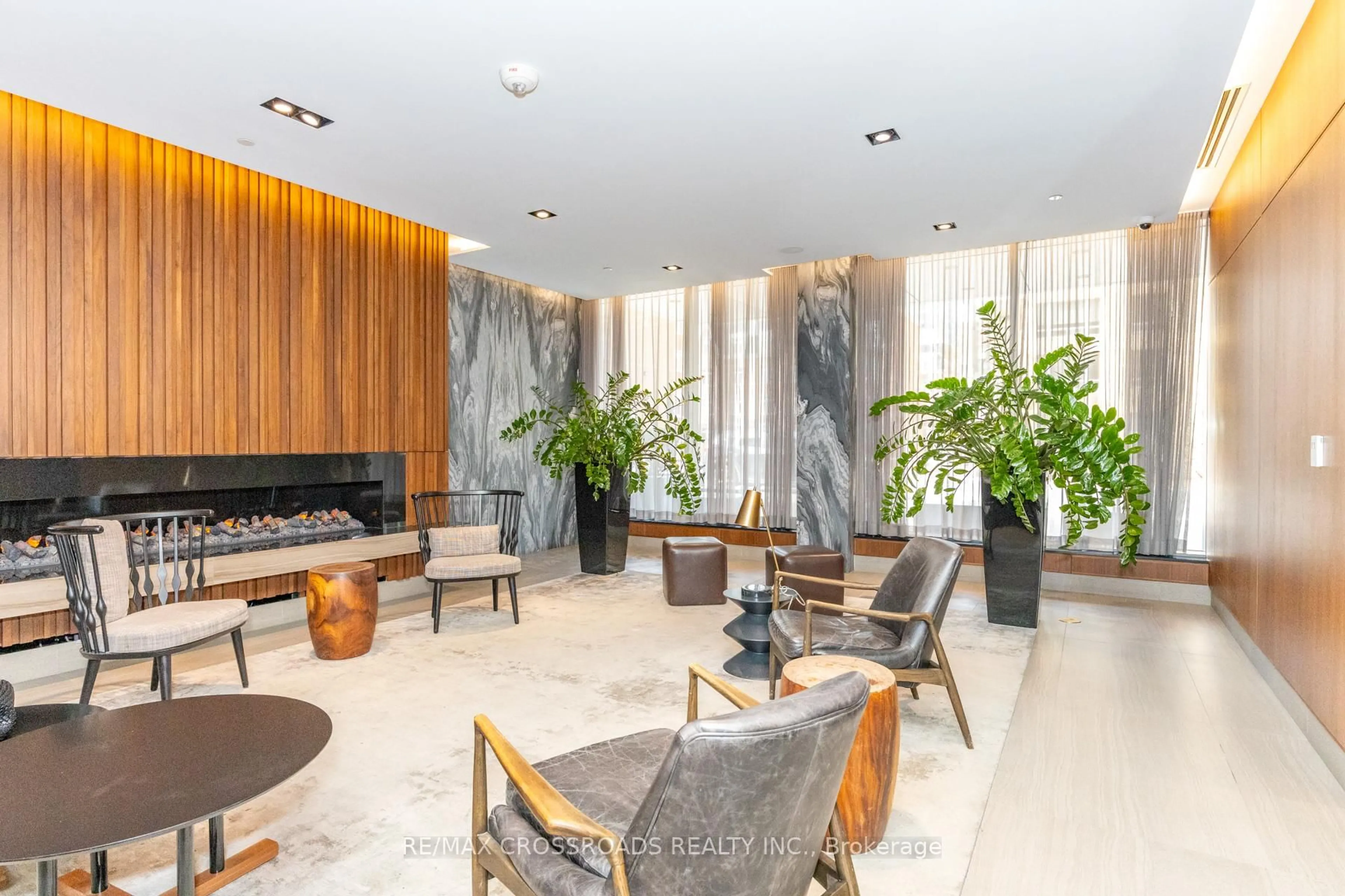 Lobby for 125 Redpath Ave #2103, Toronto Ontario M4S 0B5