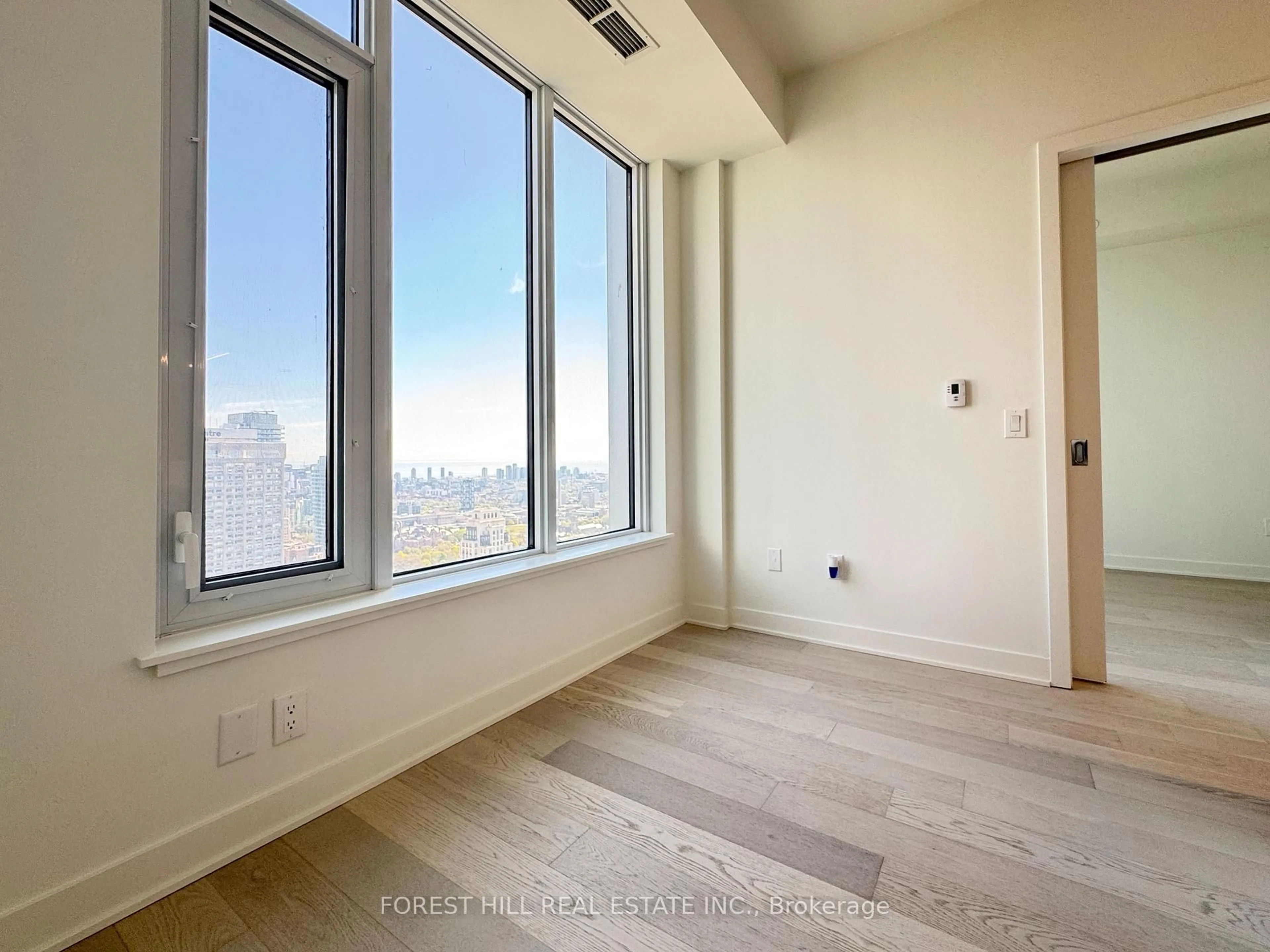 A pic of a room for 11 Yorkville Ave #4508, Toronto Ontario M4W 0B7