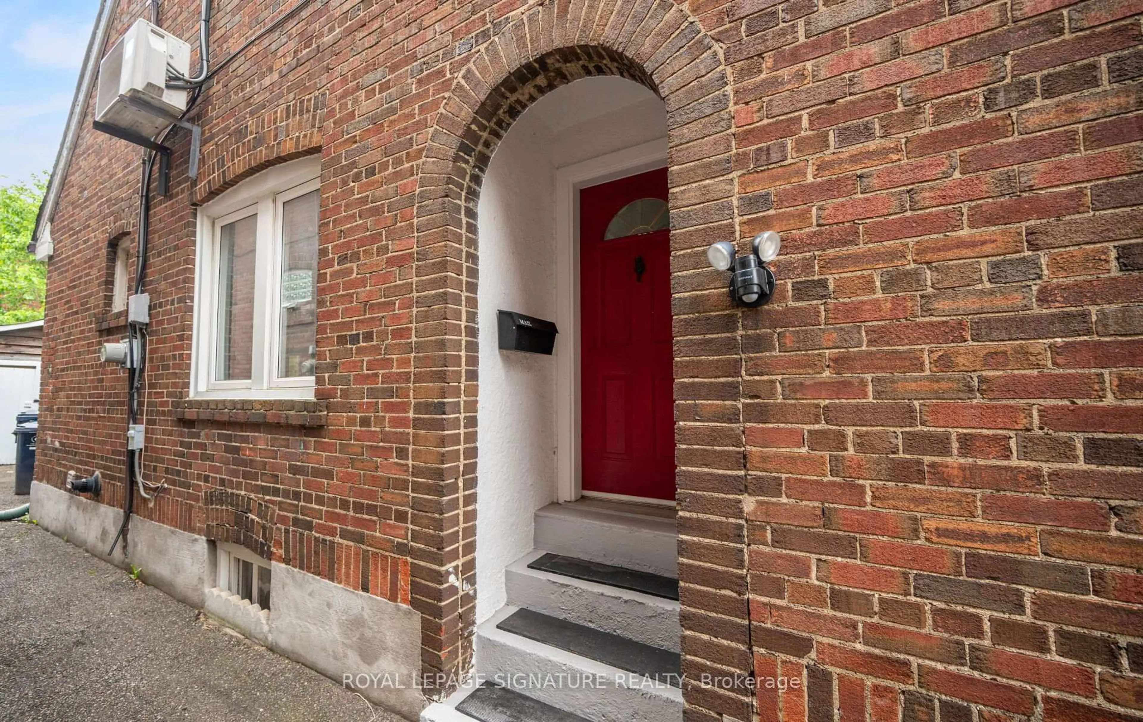 Home with brick exterior material, street for 81 Cleveland St, Toronto Ontario M4S 2W4