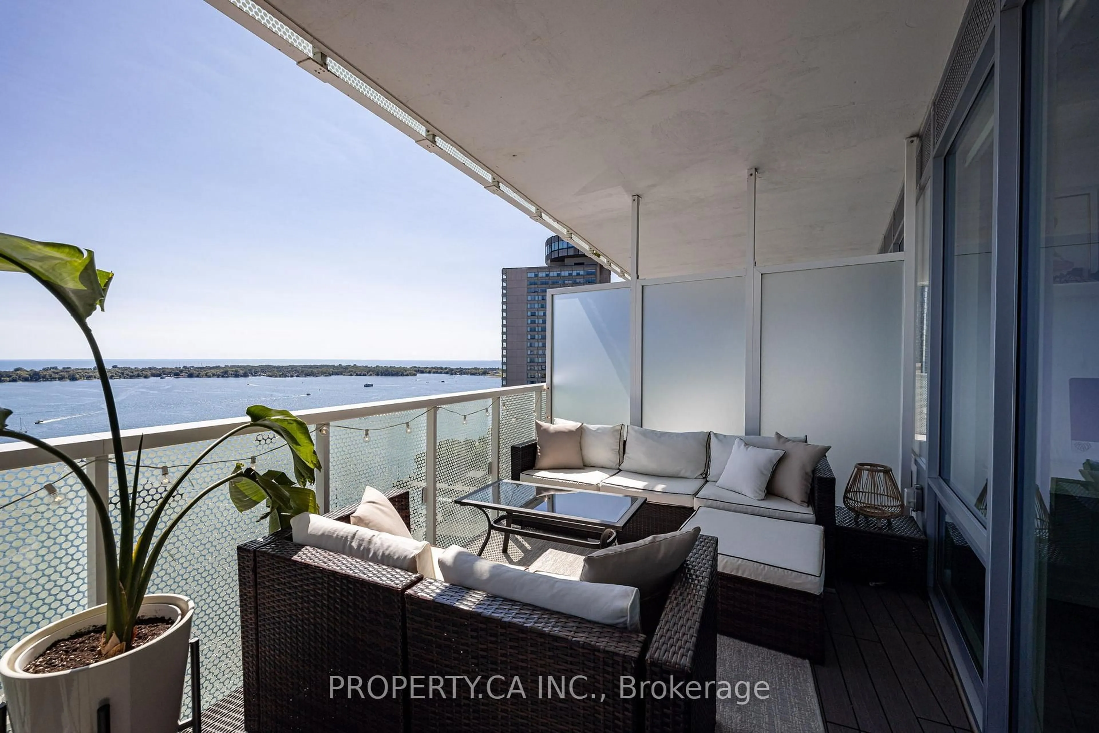 Patio, water/lake/river/ocean view for 15 Queens Quay #2203, Toronto Ontario M5E 0C5