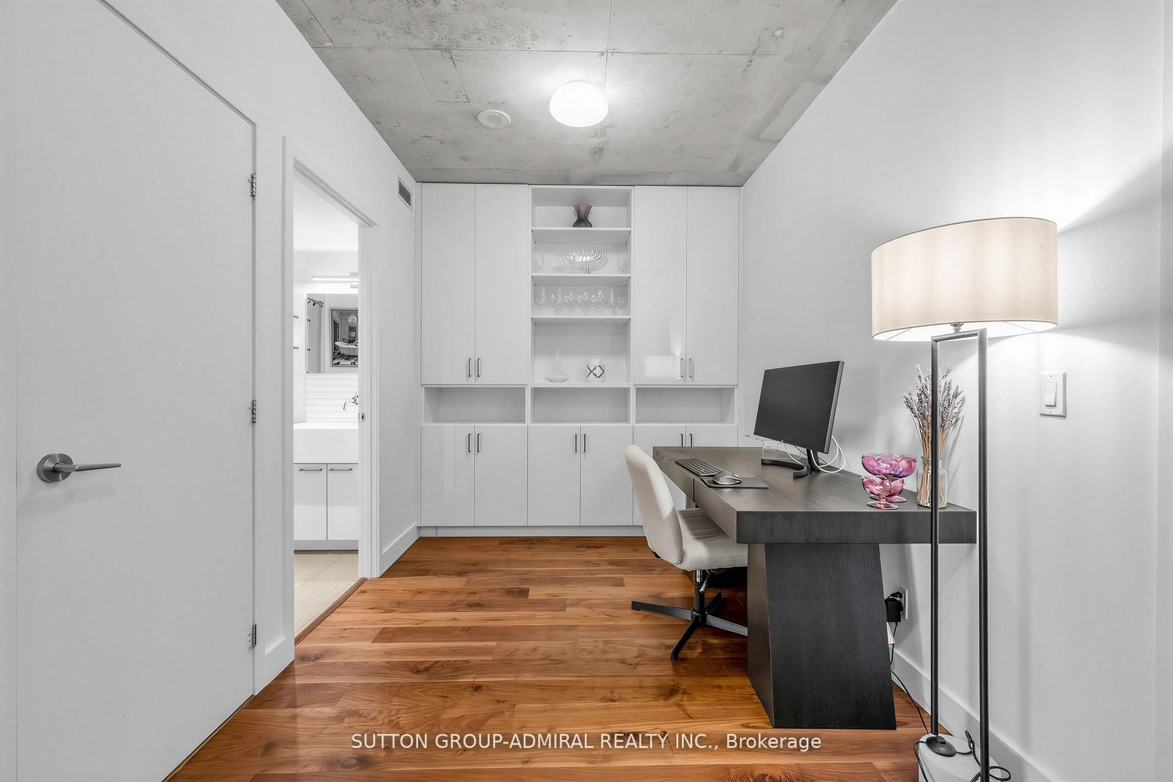 A pic of a room for 55 Stewart St #907, Toronto Ontario M5V 2V1