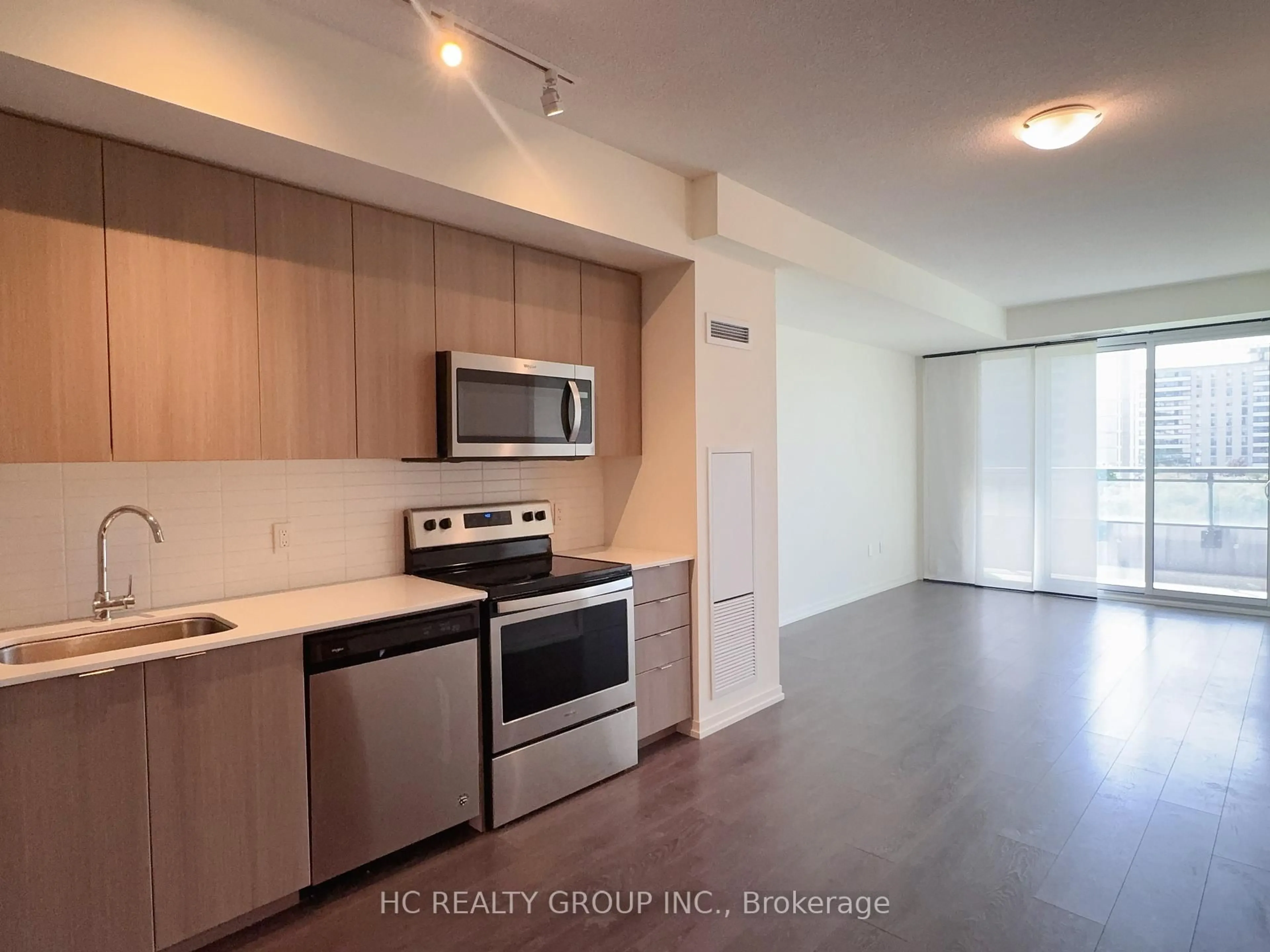 Standard kitchen, unknown for 3237 Bayview Ave #312, Toronto Ontario M2K 0G1