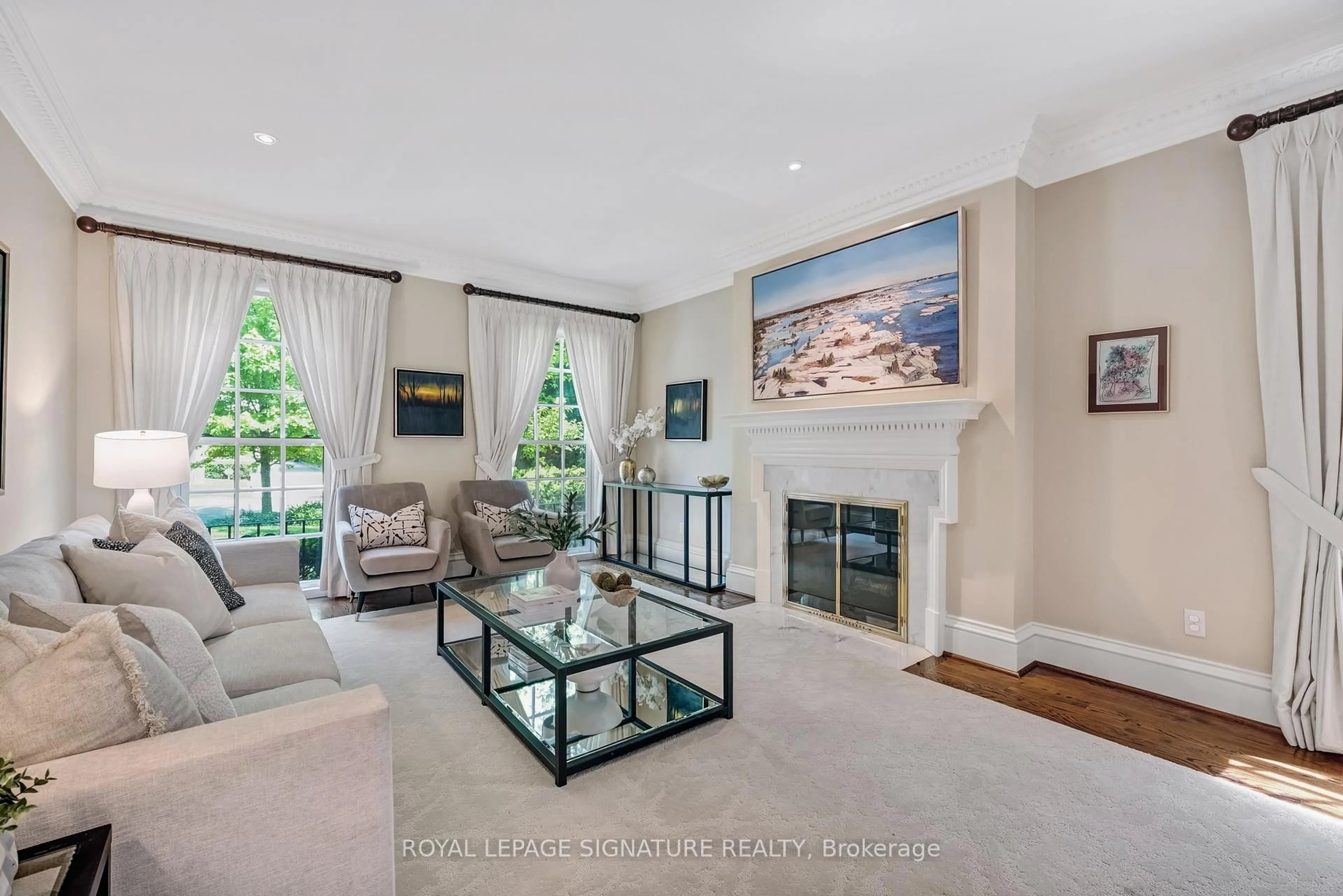 Living room with furniture, unknown for 127 Buckingham Ave, Toronto Ontario M4N 1R5