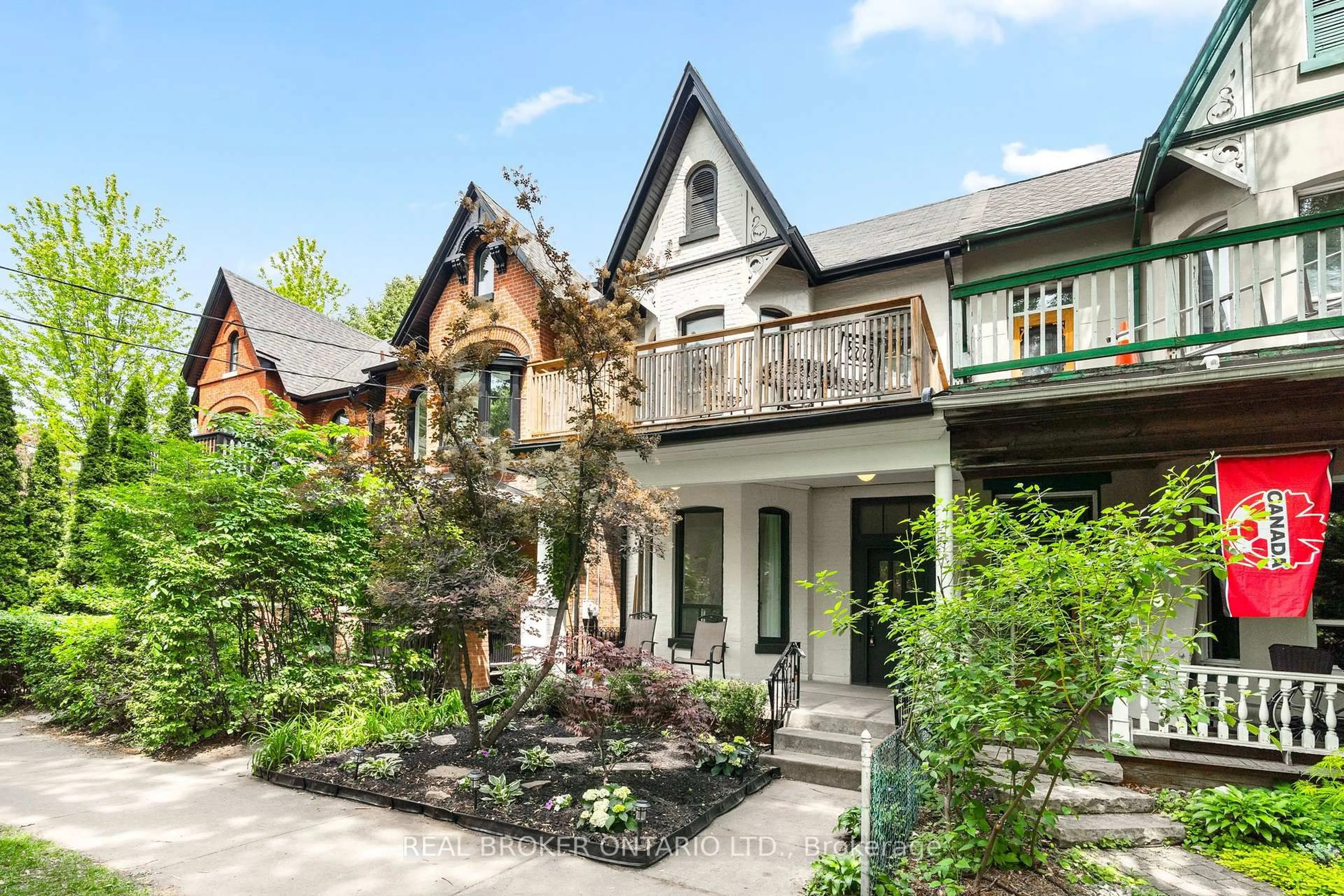 Home with brick exterior material, street for 33 Lakeview Ave, Toronto Ontario M6J 3B2