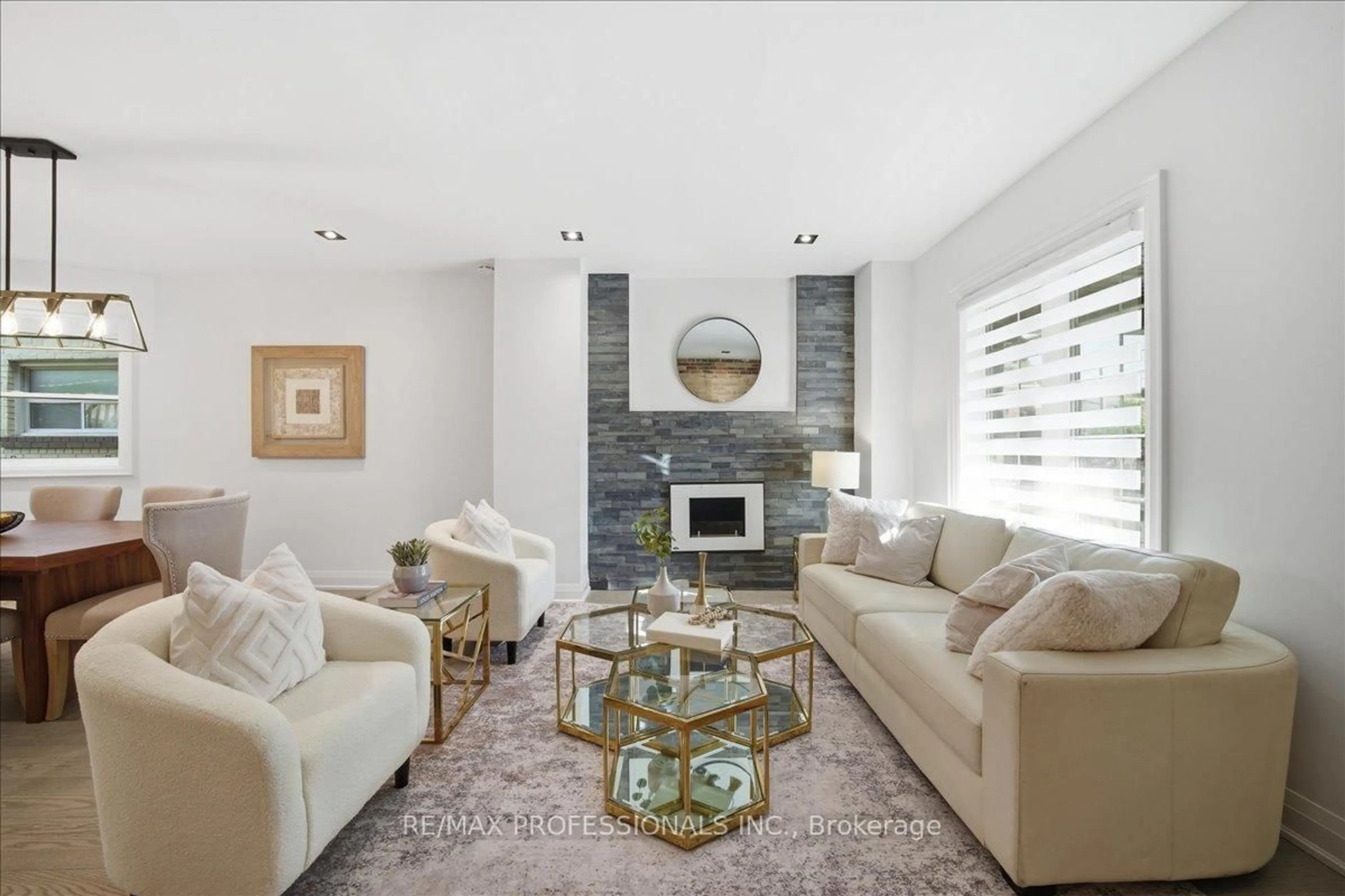 Living room with furniture, unknown for 777 Dufferin St, Toronto Ontario M6H 3K8