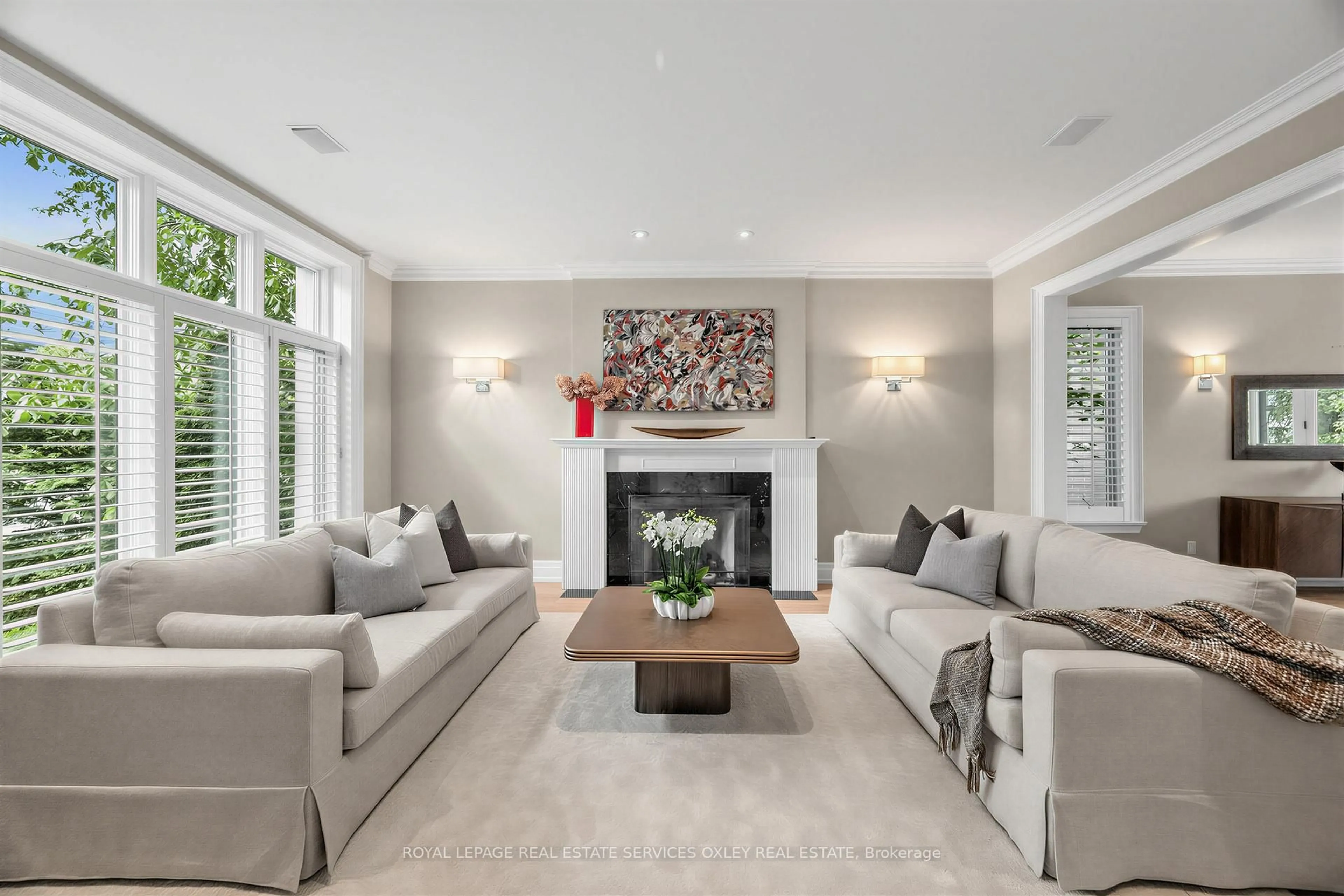 Living room with furniture, unknown for 7 Stratheden Rd, Toronto Ontario M4N 1E2