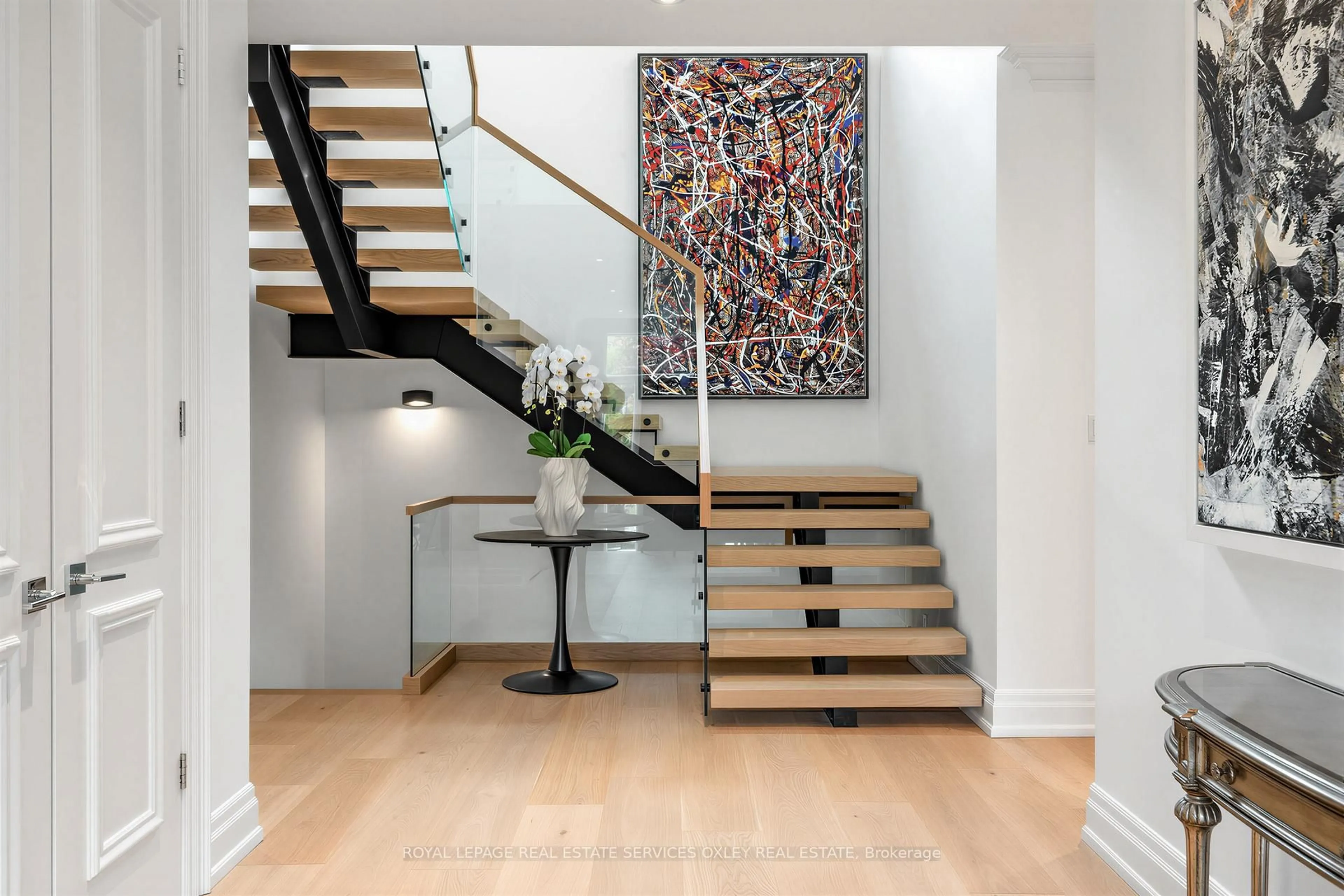 Unknown for 7 Stratheden Rd, Toronto Ontario M4N 1E2