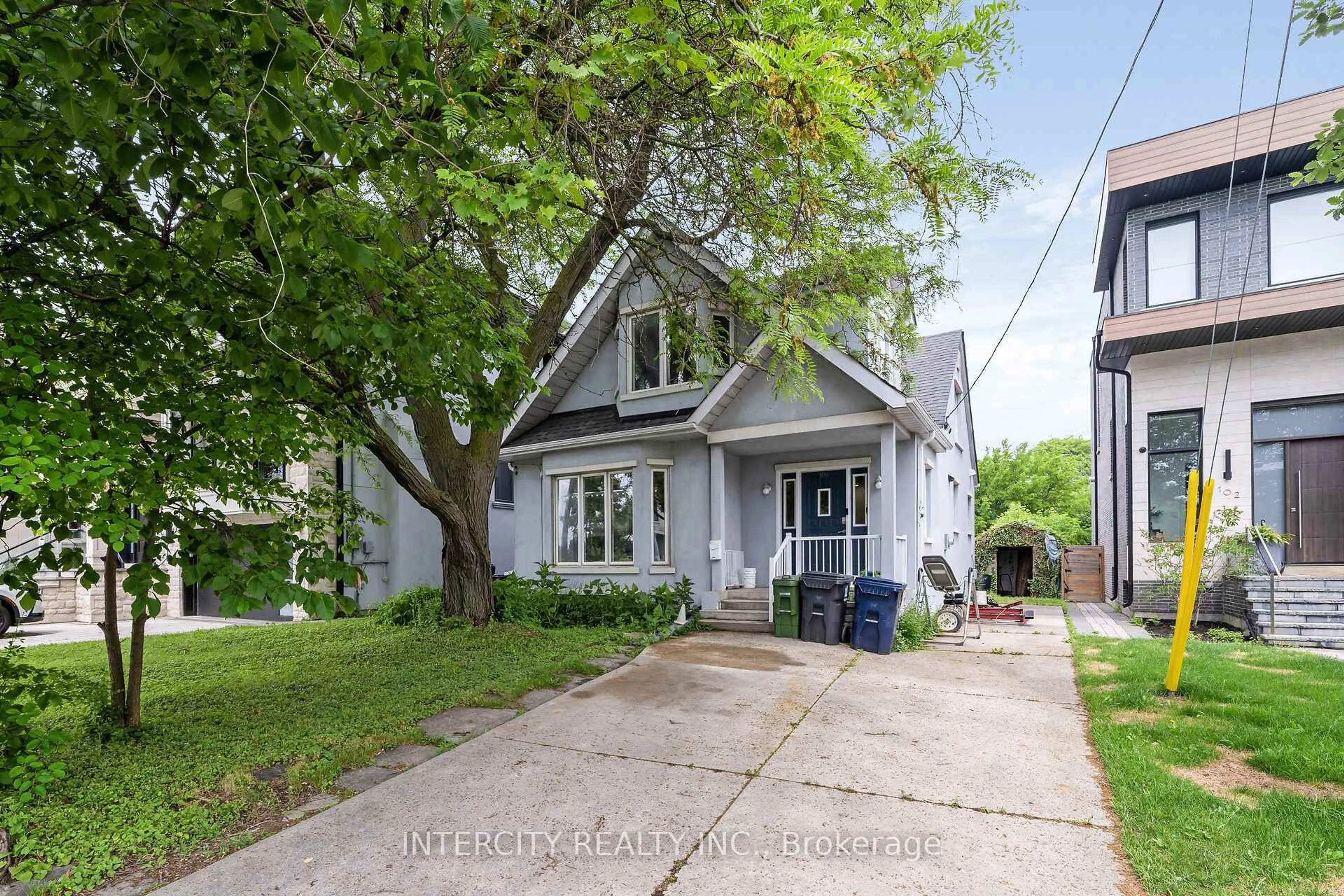 Unknown for 104 Allingham Gdns, Toronto Ontario M3H 1Y2