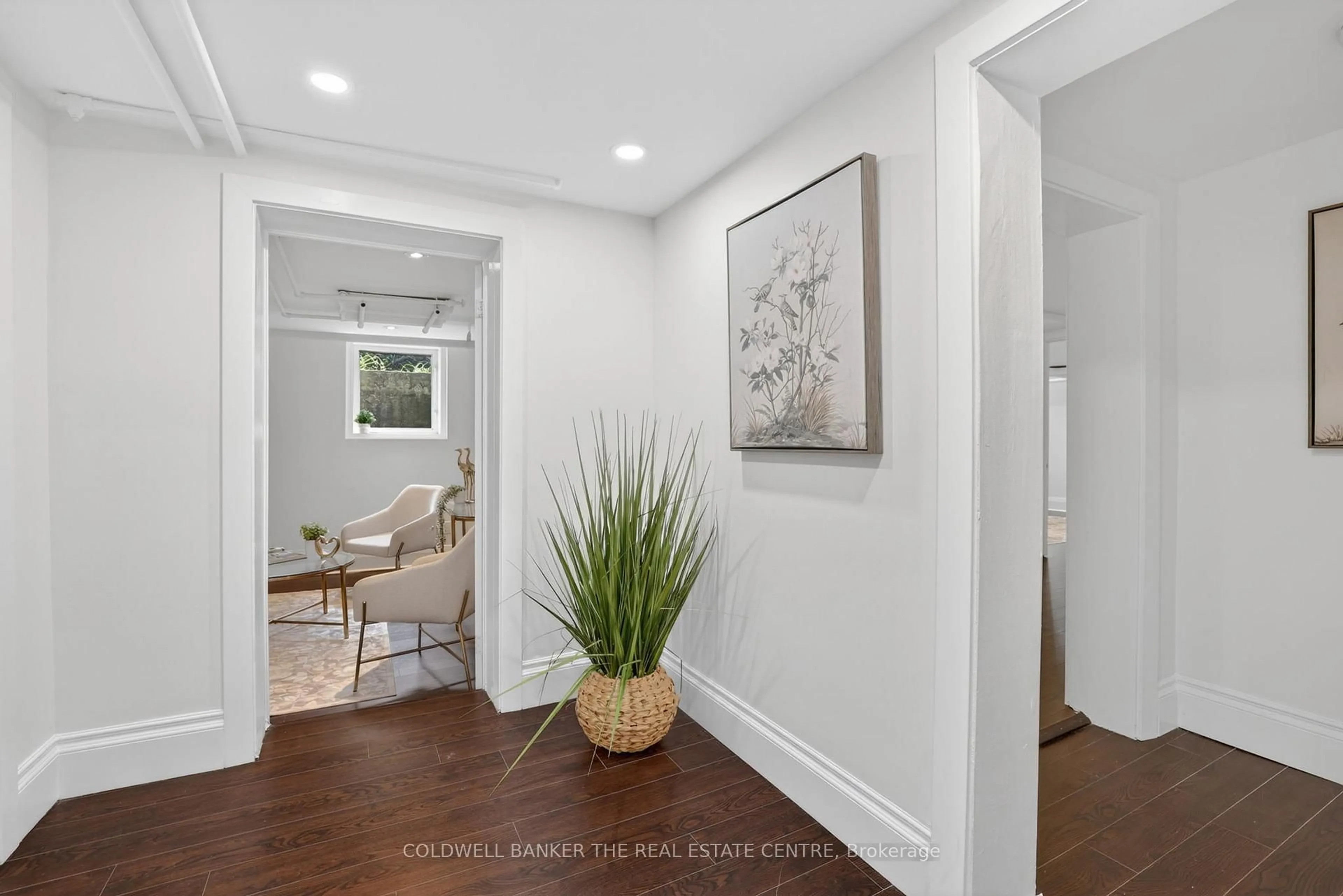 Indoor entryway for 93B Douglas Cres #B, Toronto Ontario M4W 2E6
