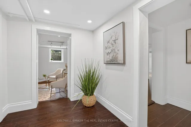 93B Douglas Cres #B, Toronto 4