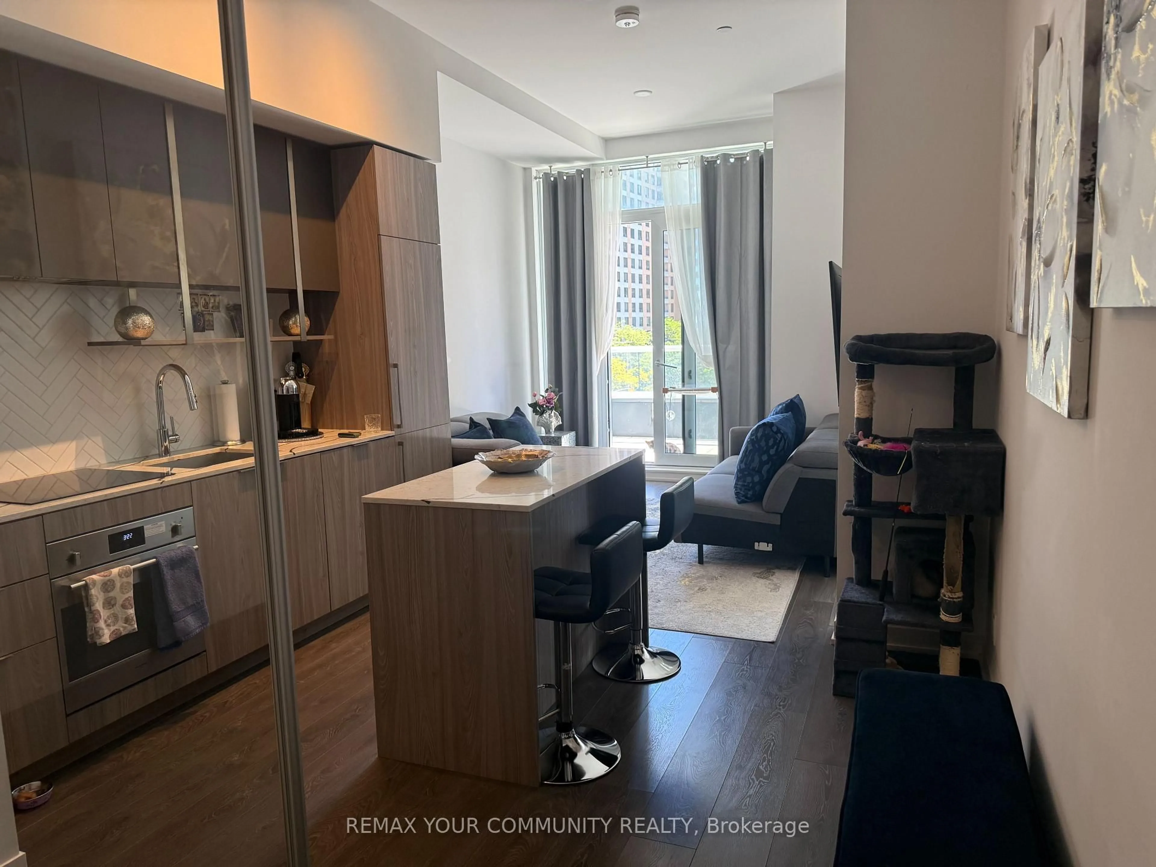Unknown for 15 Holmes Ave #401, Toronto Ontario M2N 0L4