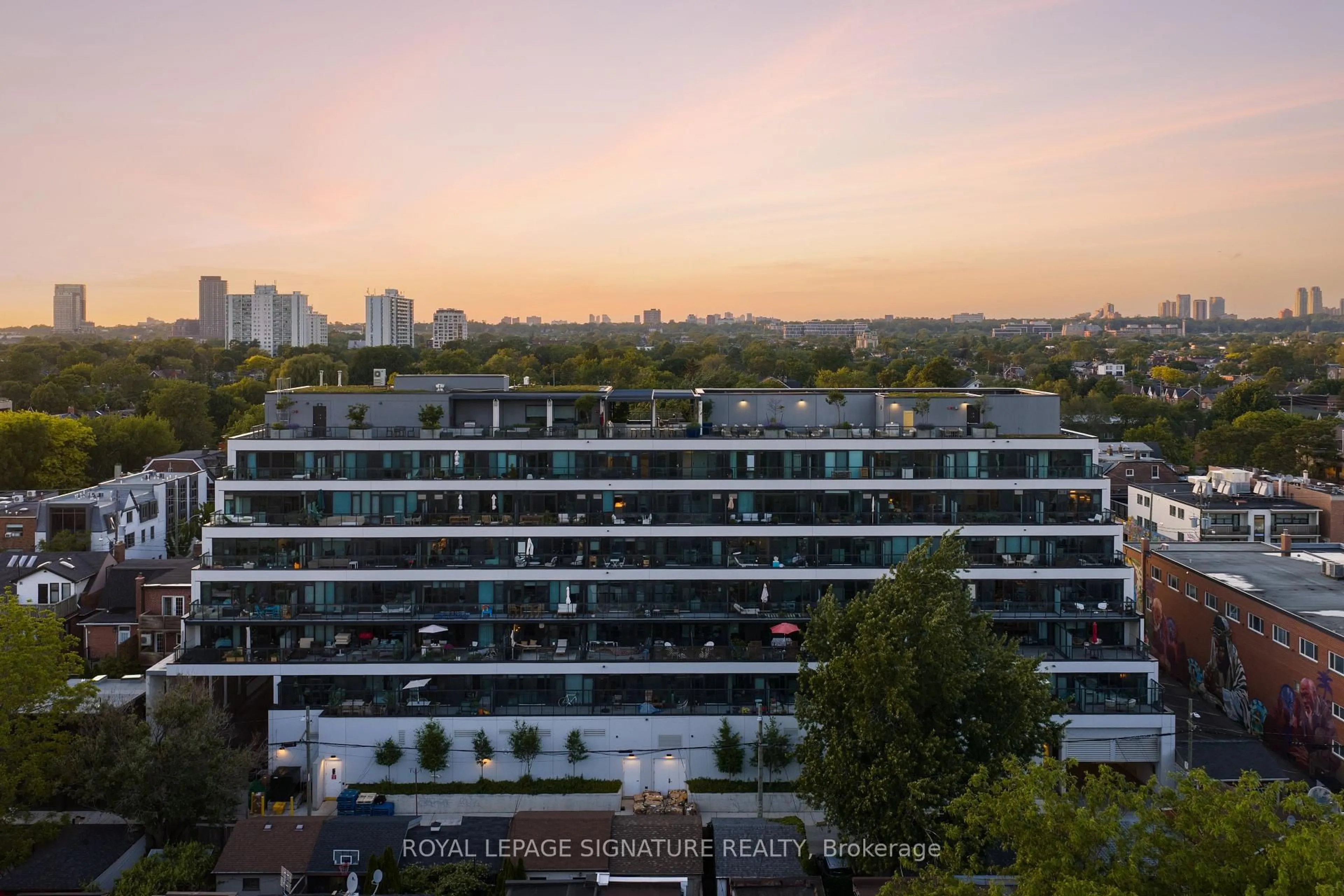 A pic from outside/outdoor area/front of a property/back of a property/a pic from drone, city buildings view from balcony for 899 College St #PH604, Toronto Ontario M6H 3P7
