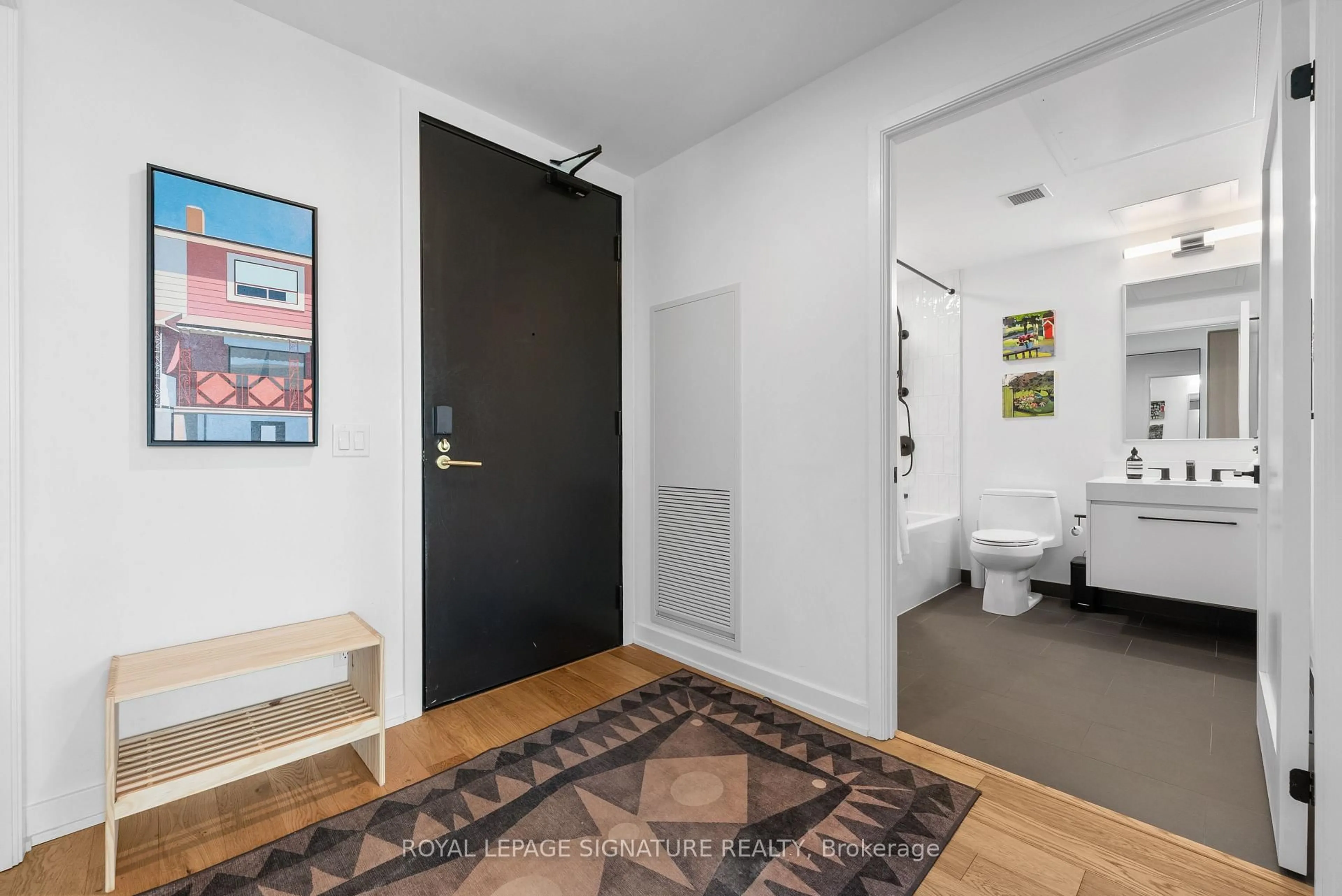Indoor entryway for 899 College St #PH604, Toronto Ontario M6H 3P7