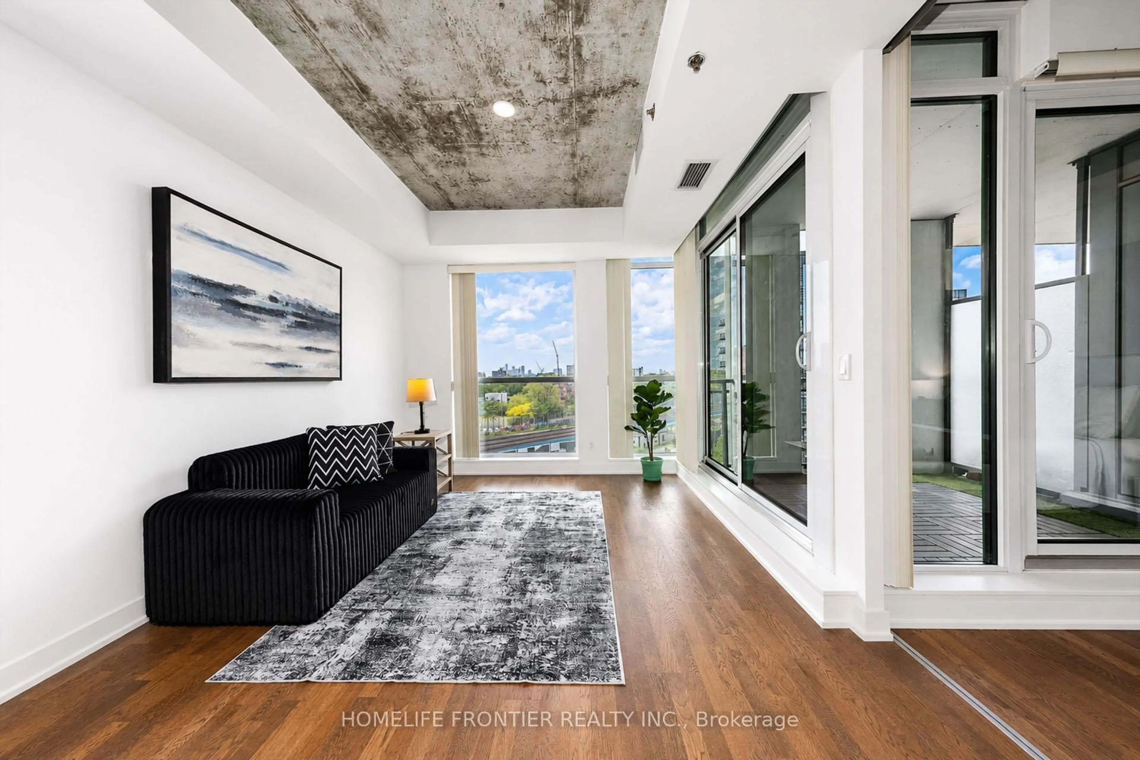 Indoor entryway for 20 Minowan Miikan Lane #717, Toronto Ontario M6J 0E5