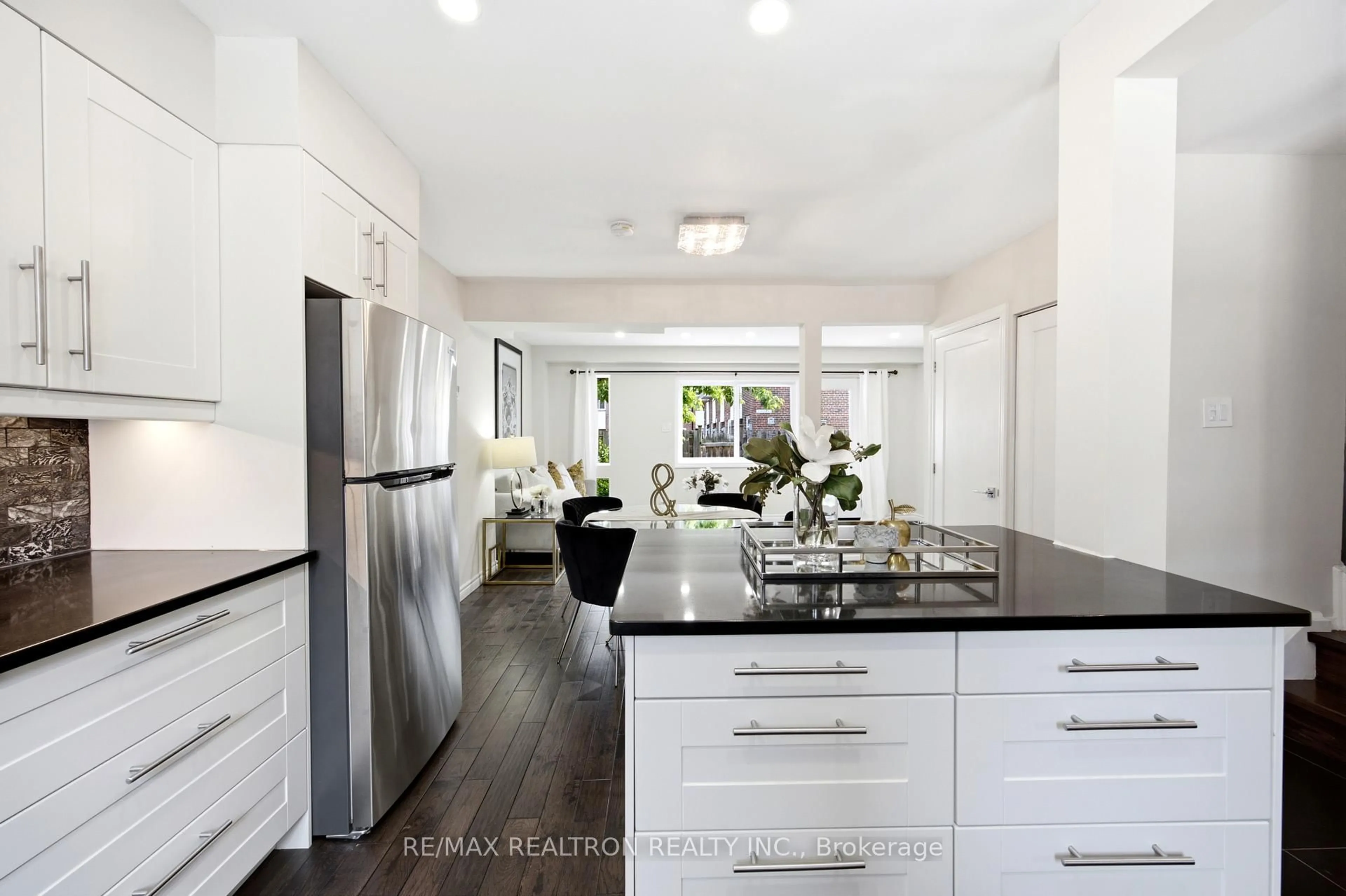 Contemporary kitchen, ceramic/tile floor for 69 Godstone Rd #118, Toronto Ontario M2J 3C8