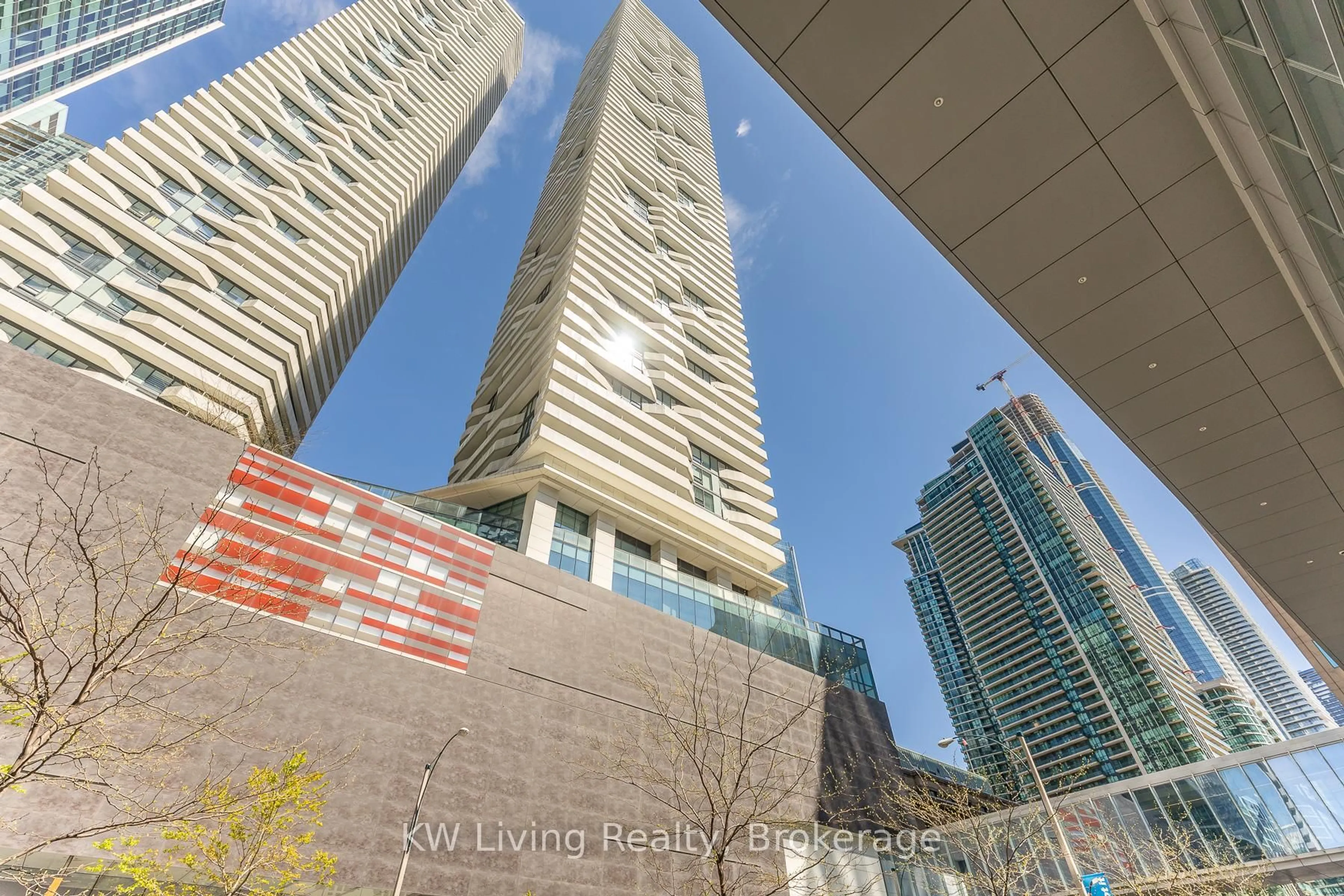 Indoor foyer for 88 Harbour St #1010, Toronto Ontario M5J 0C3