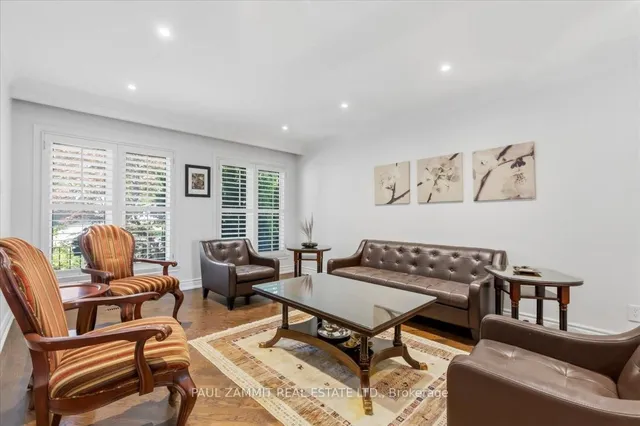 17 Arran Cres, Toronto 5