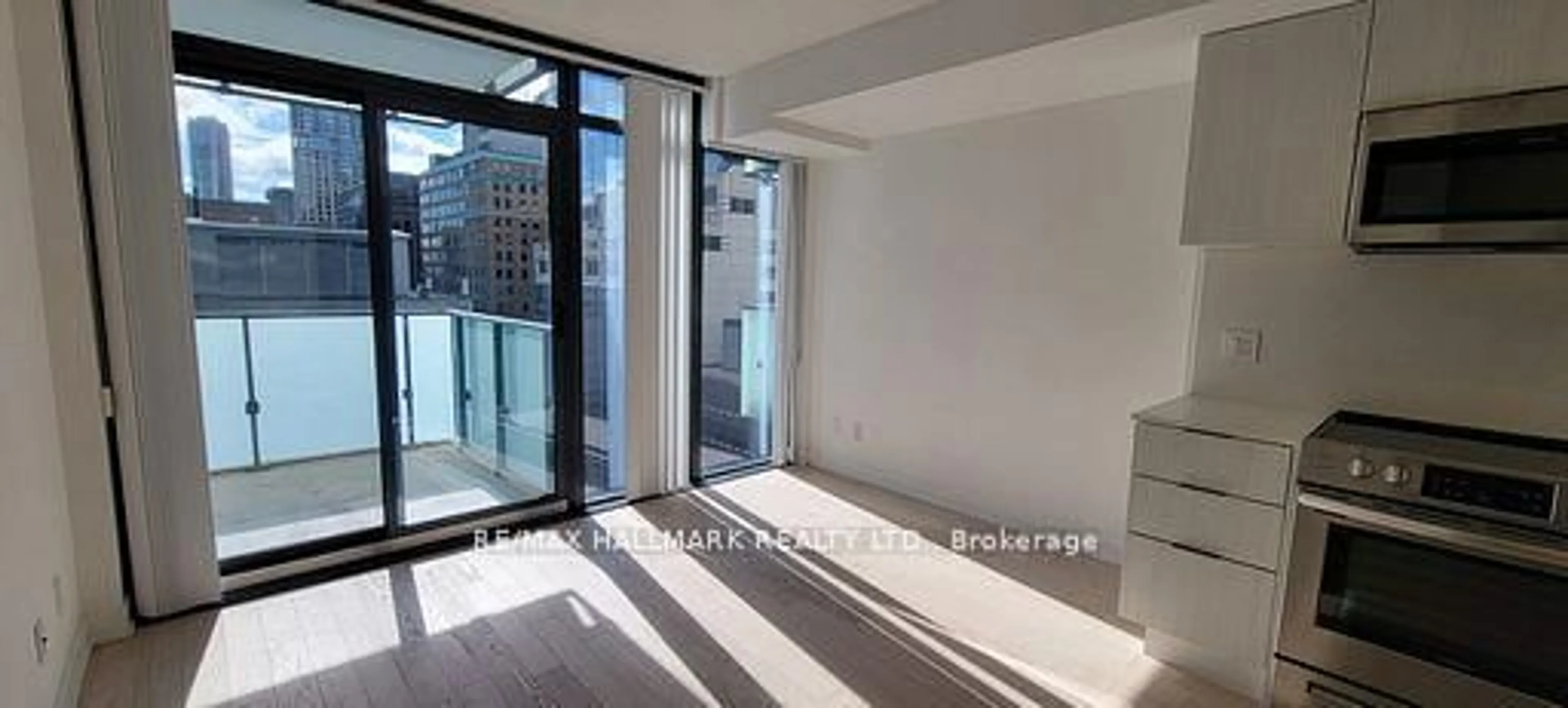 A pic of a room for 25 Richmond St #1509, Toronto Ontario M5C 0A6