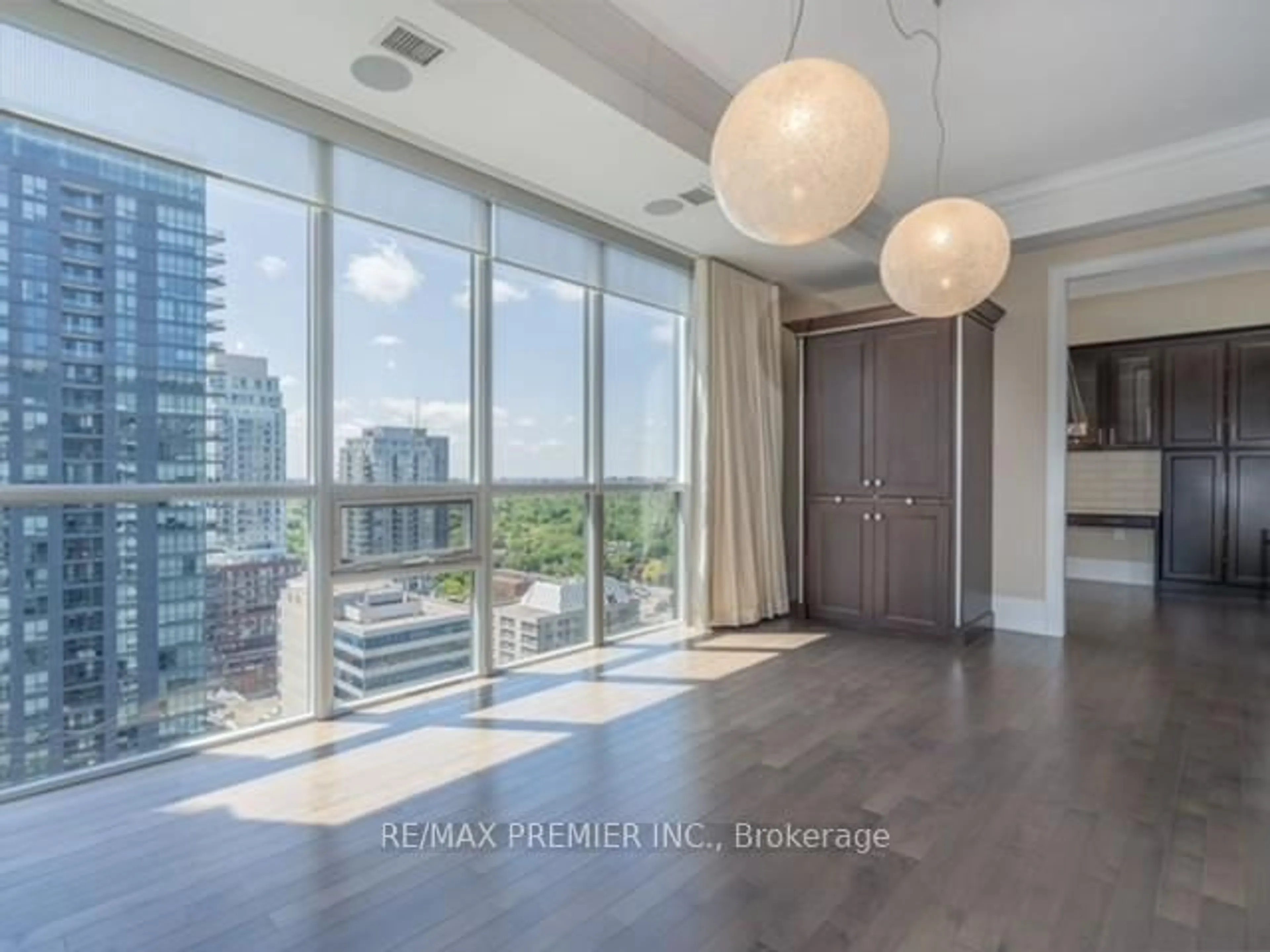 A pic of a room for 70 Roehampton Ave #2315, Toronto Ontario M4P 1R2