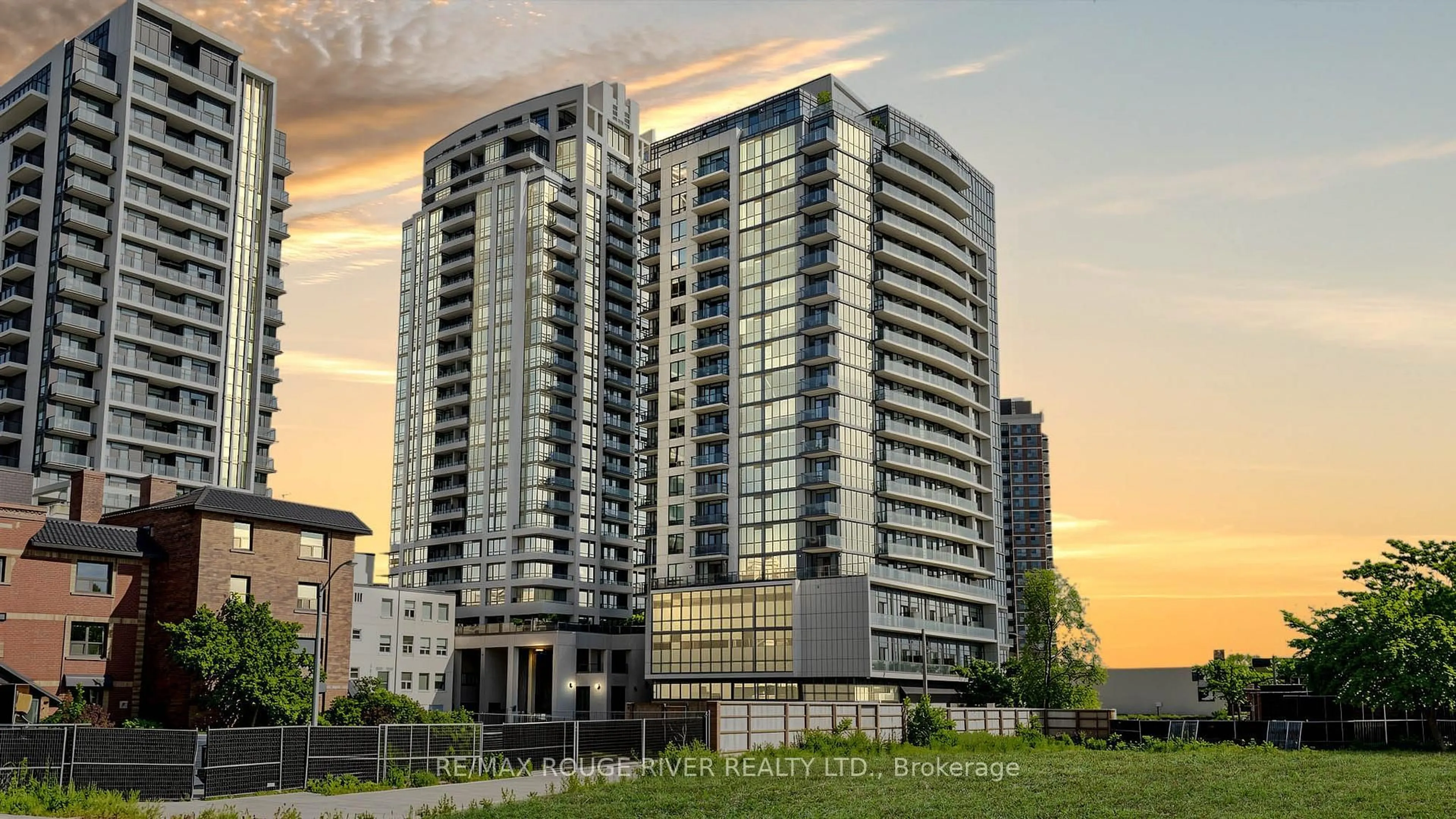 Indoor foyer for 1486 Bathurst St #503, Toronto Ontario M5P 0A5