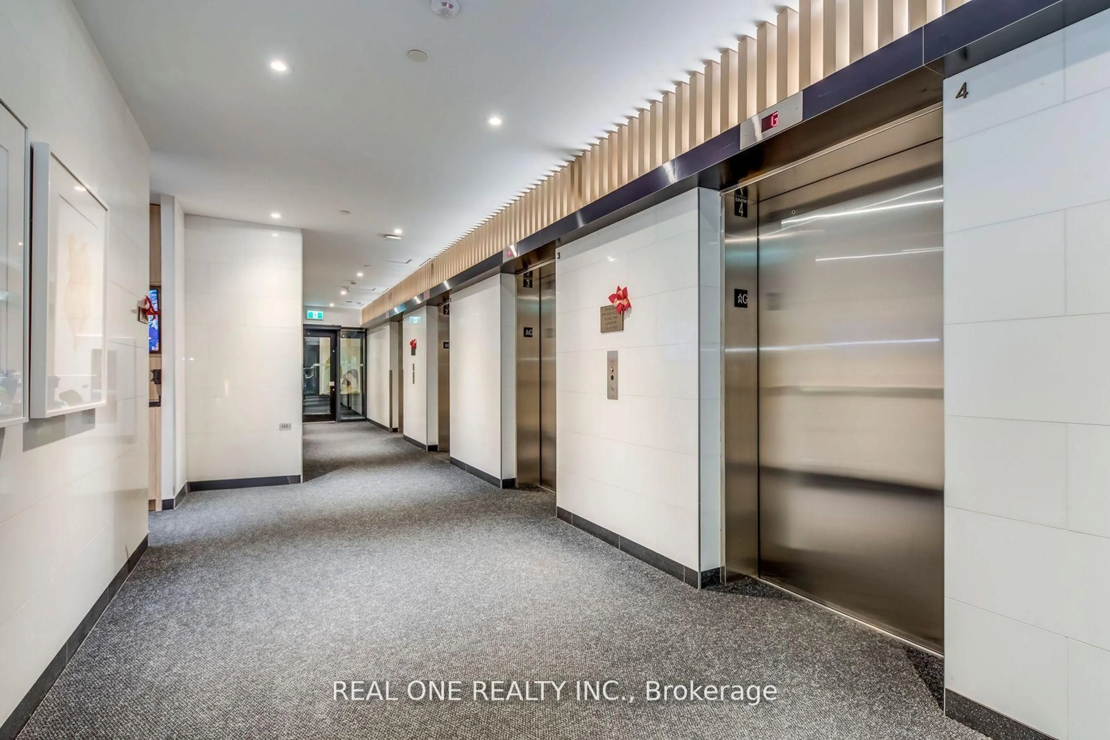 Indoor foyer for 357 King St #201, Toronto Ontario M5V 1K1