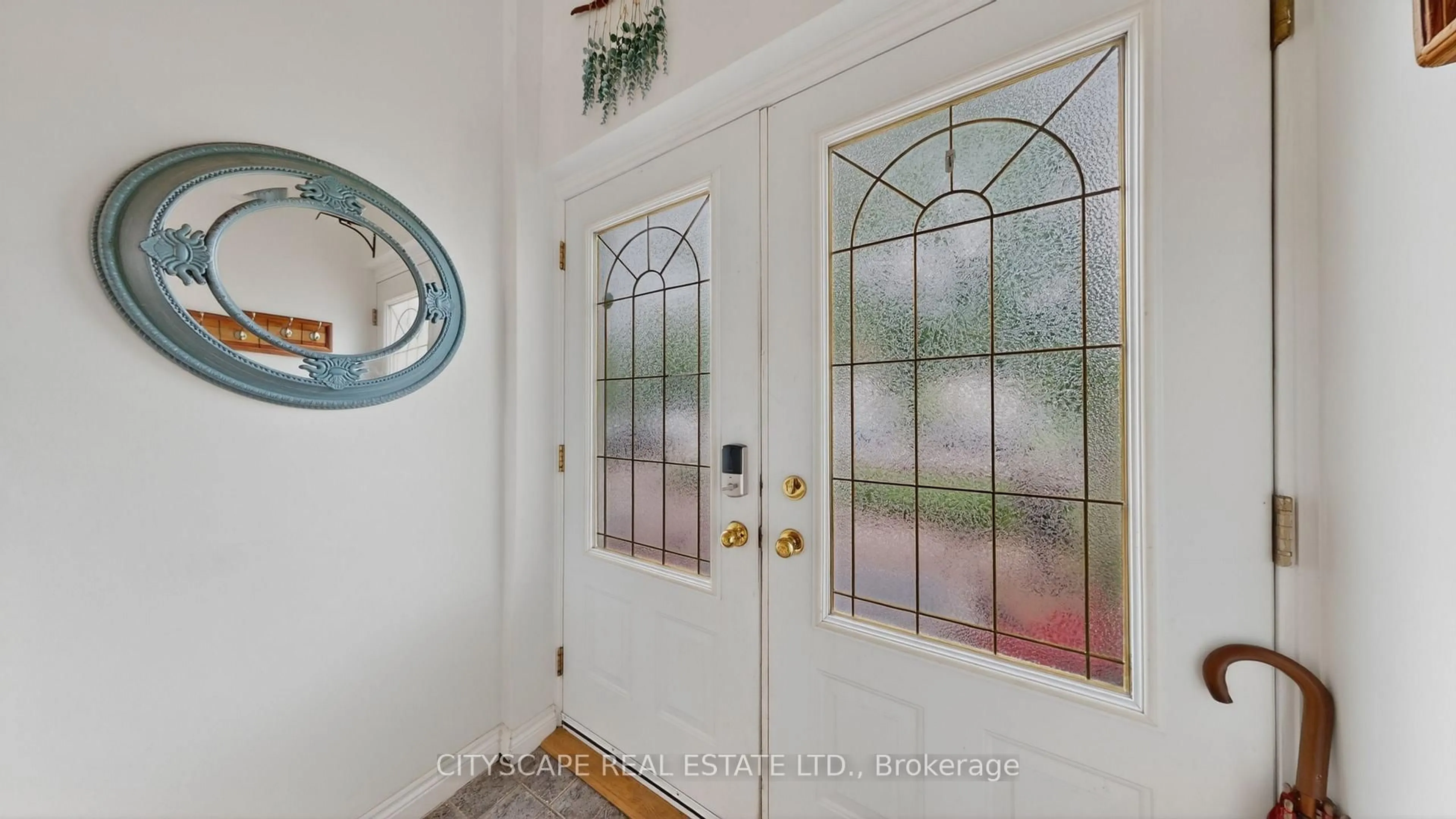 Indoor entryway for 79 Paperbirch Dr, Toronto Ontario M3C 2E6