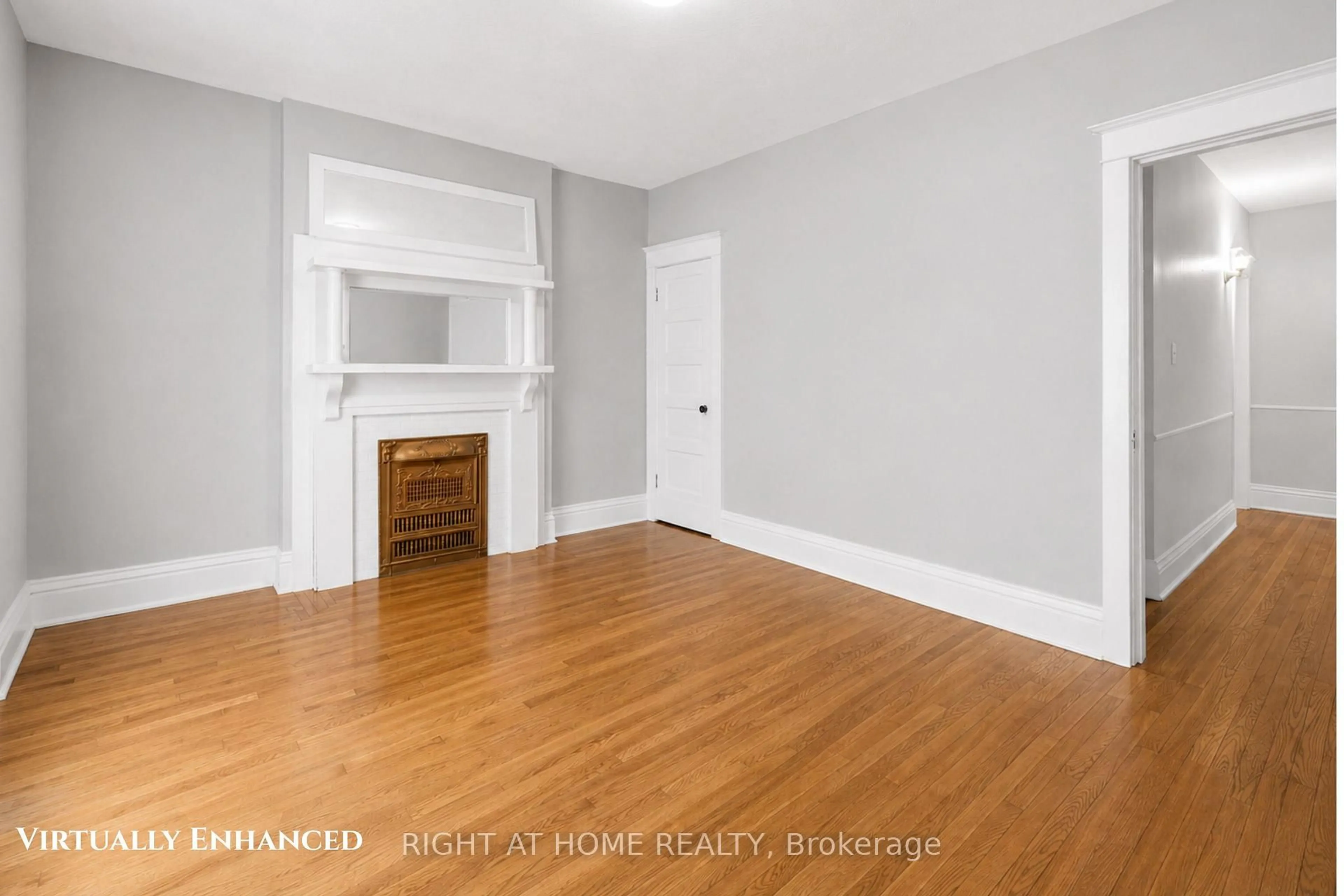 A pic of a room for 542 Crawford St, Toronto Ontario M6G 3J8