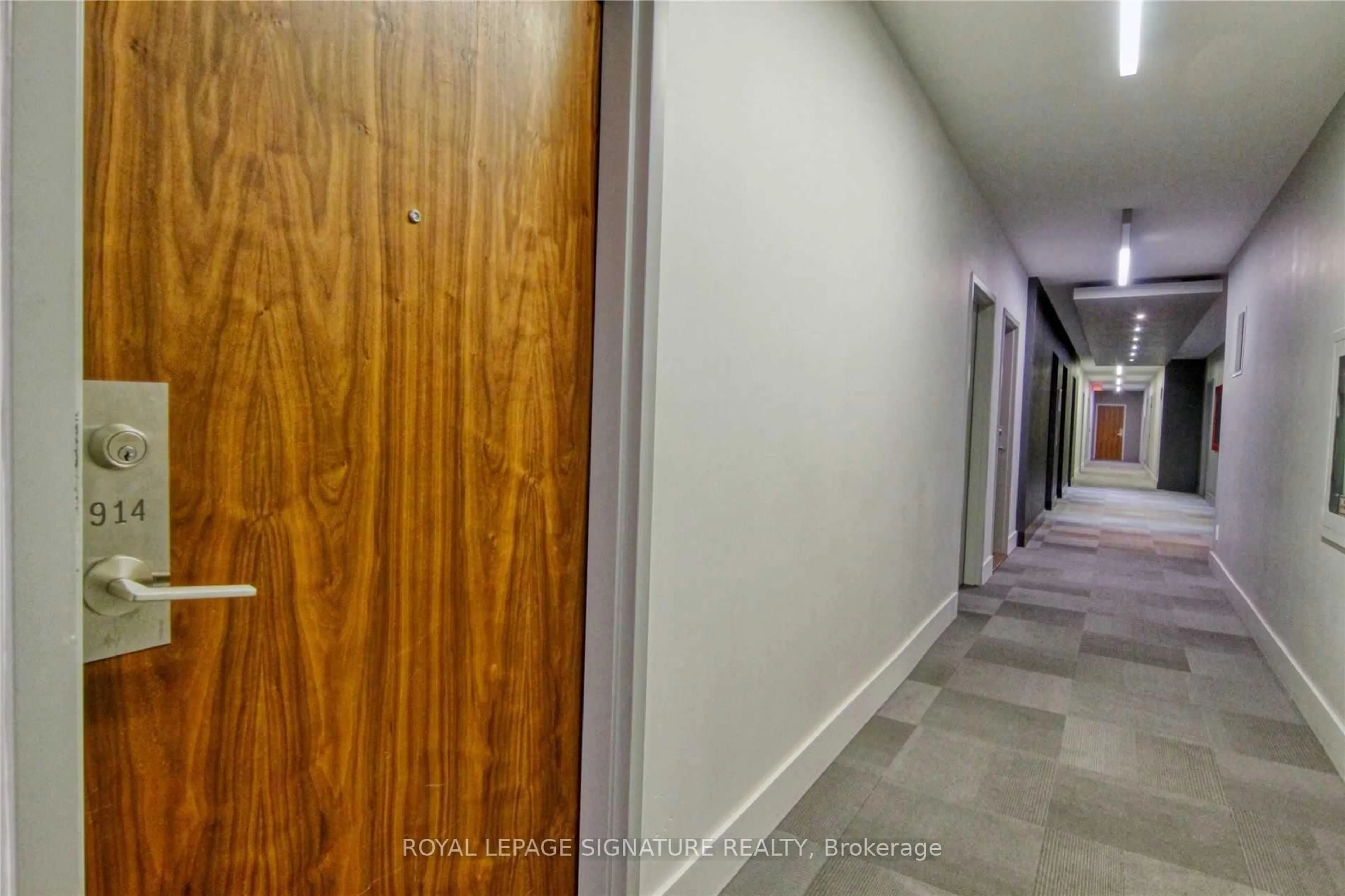 Indoor foyer for 1 Market St #914, Toronto Ontario M5E 0A2