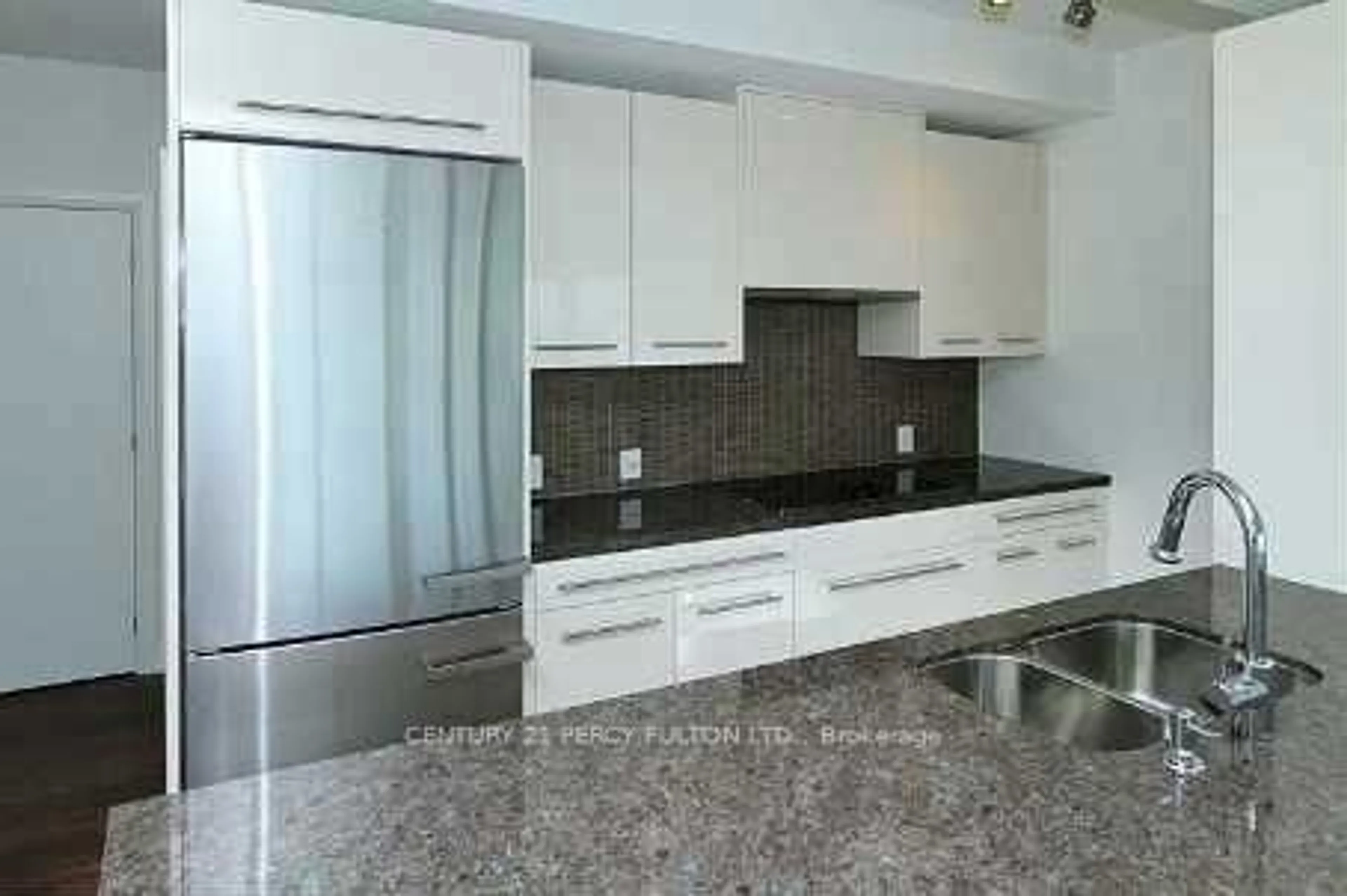 Standard kitchen, ceramic/tile floor for 80 John St #3001, Toronto Ontario M5V 3X4